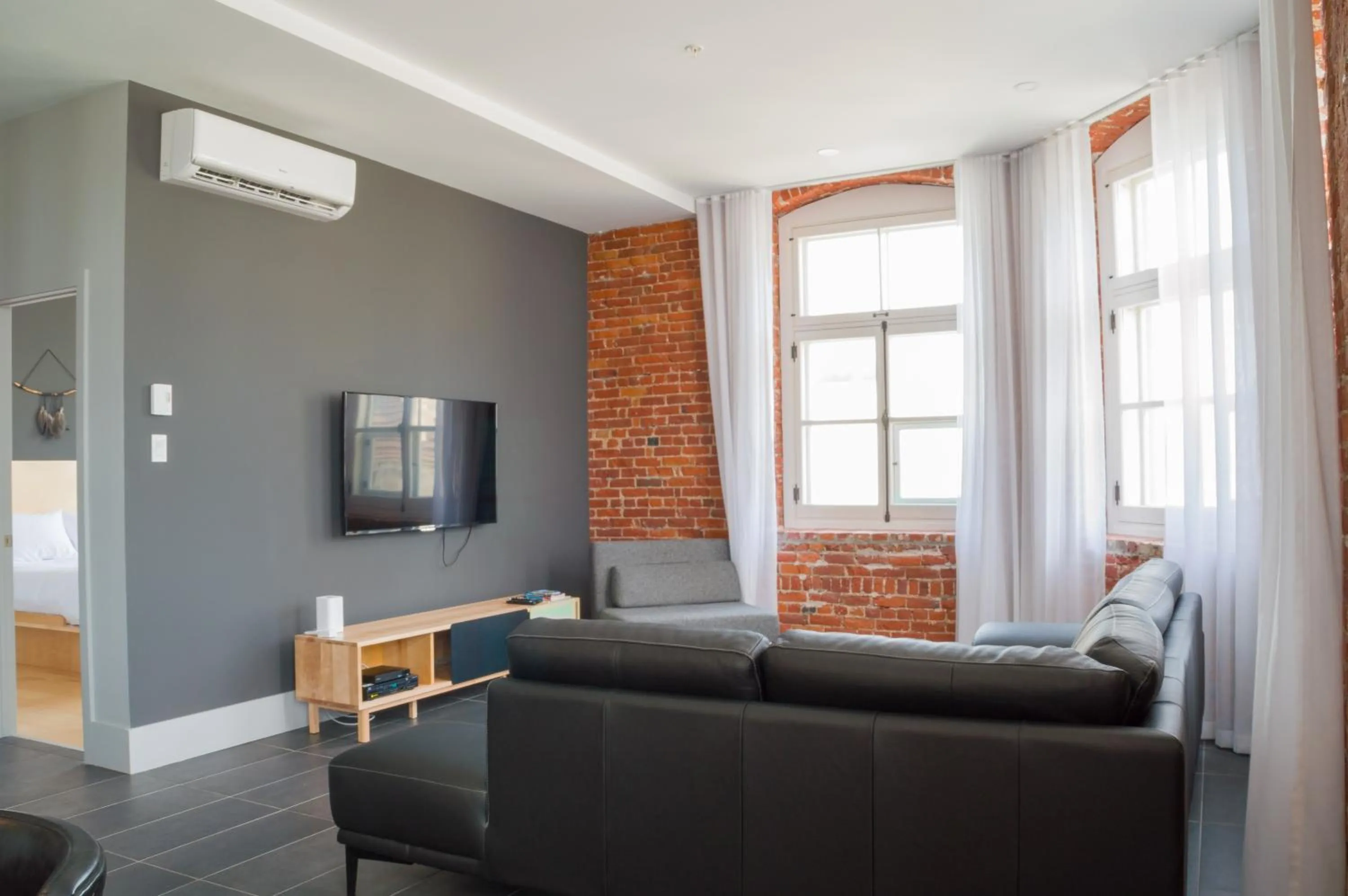 TV and multimedia in Les Lofts du Trésor - Par Les Lofts Vieux-Québec