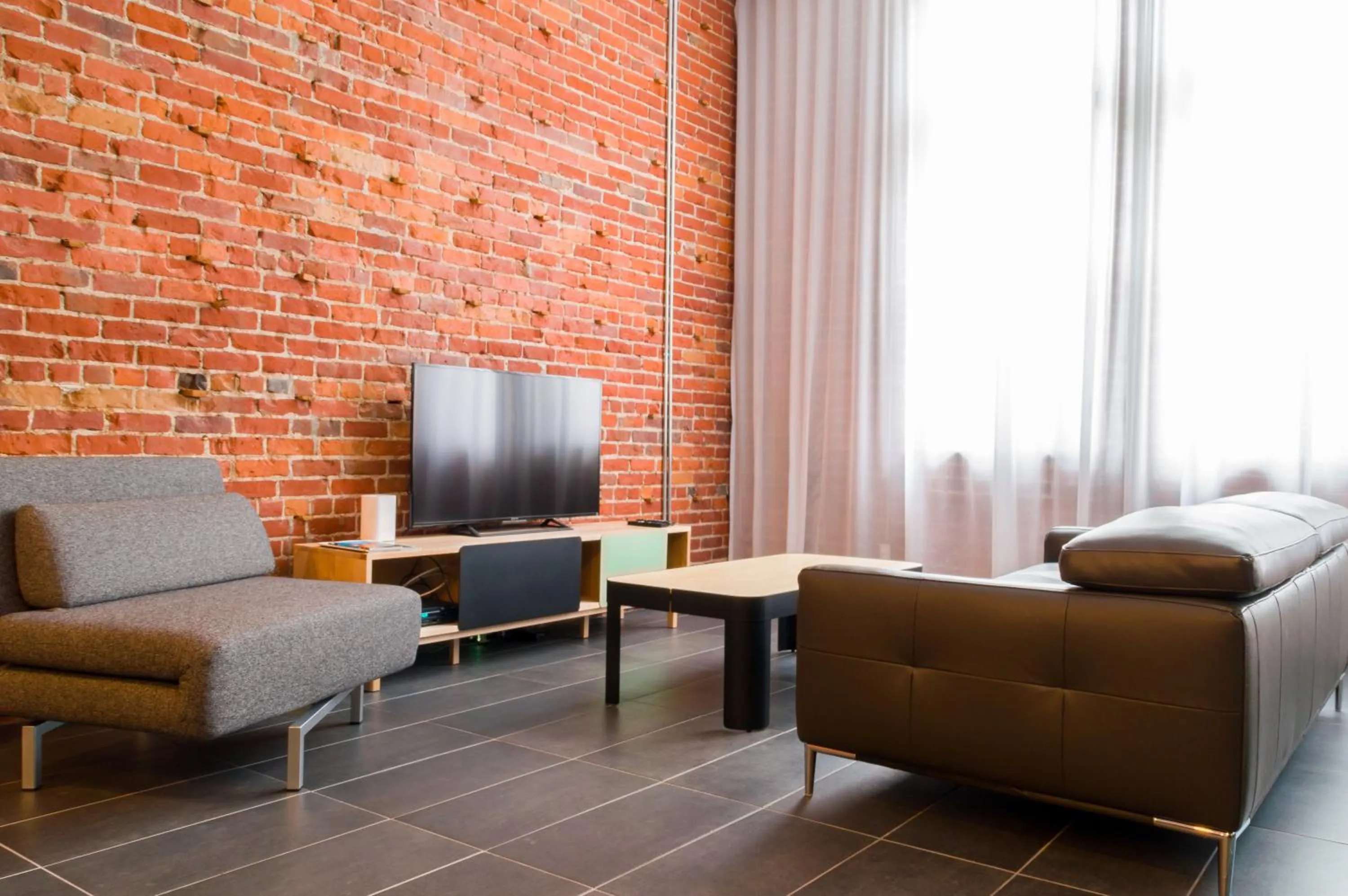 TV and multimedia in Les Lofts du Trésor - Par Les Lofts Vieux-Québec