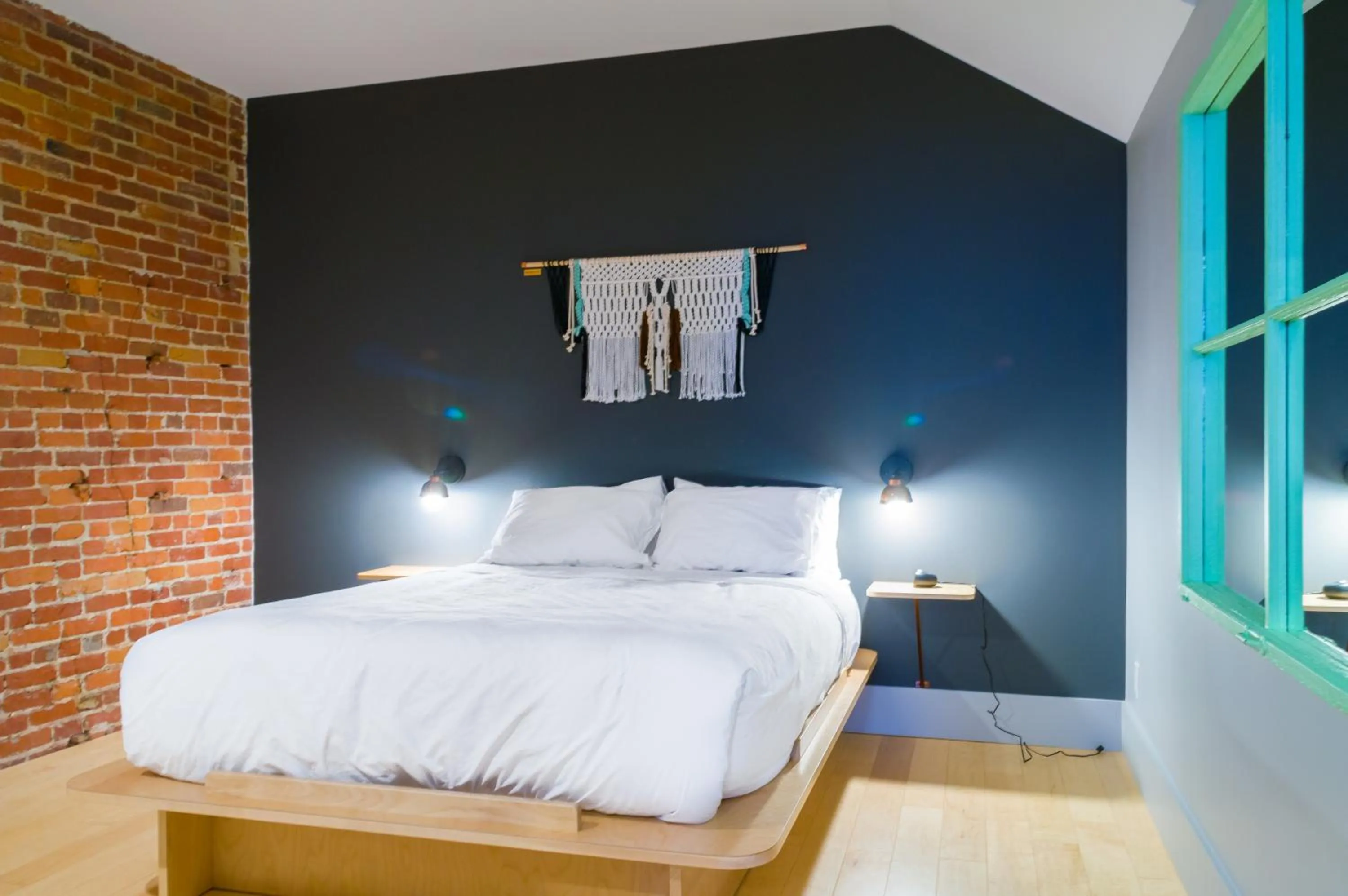 Bed in Les Lofts du Trésor - Par Les Lofts Vieux-Québec