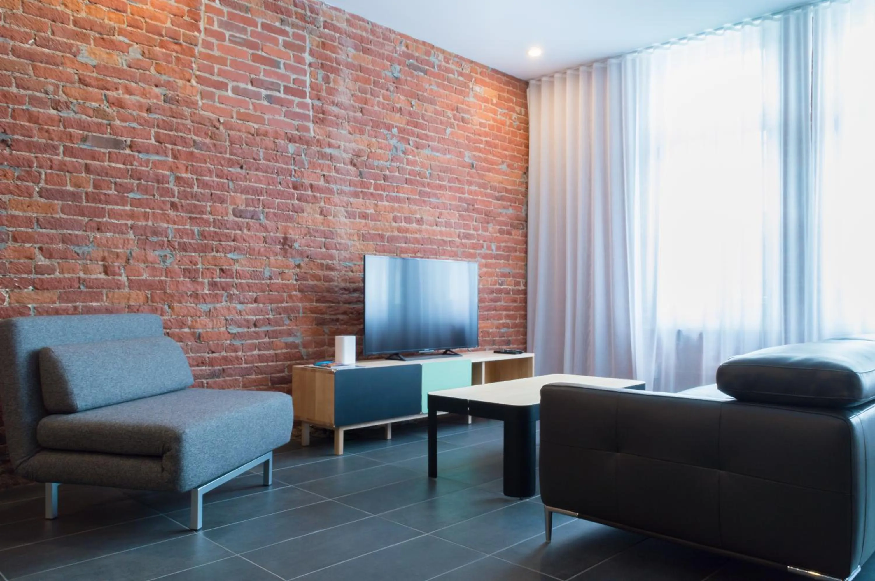 TV and multimedia in Les Lofts du Trésor - Par Les Lofts Vieux-Québec