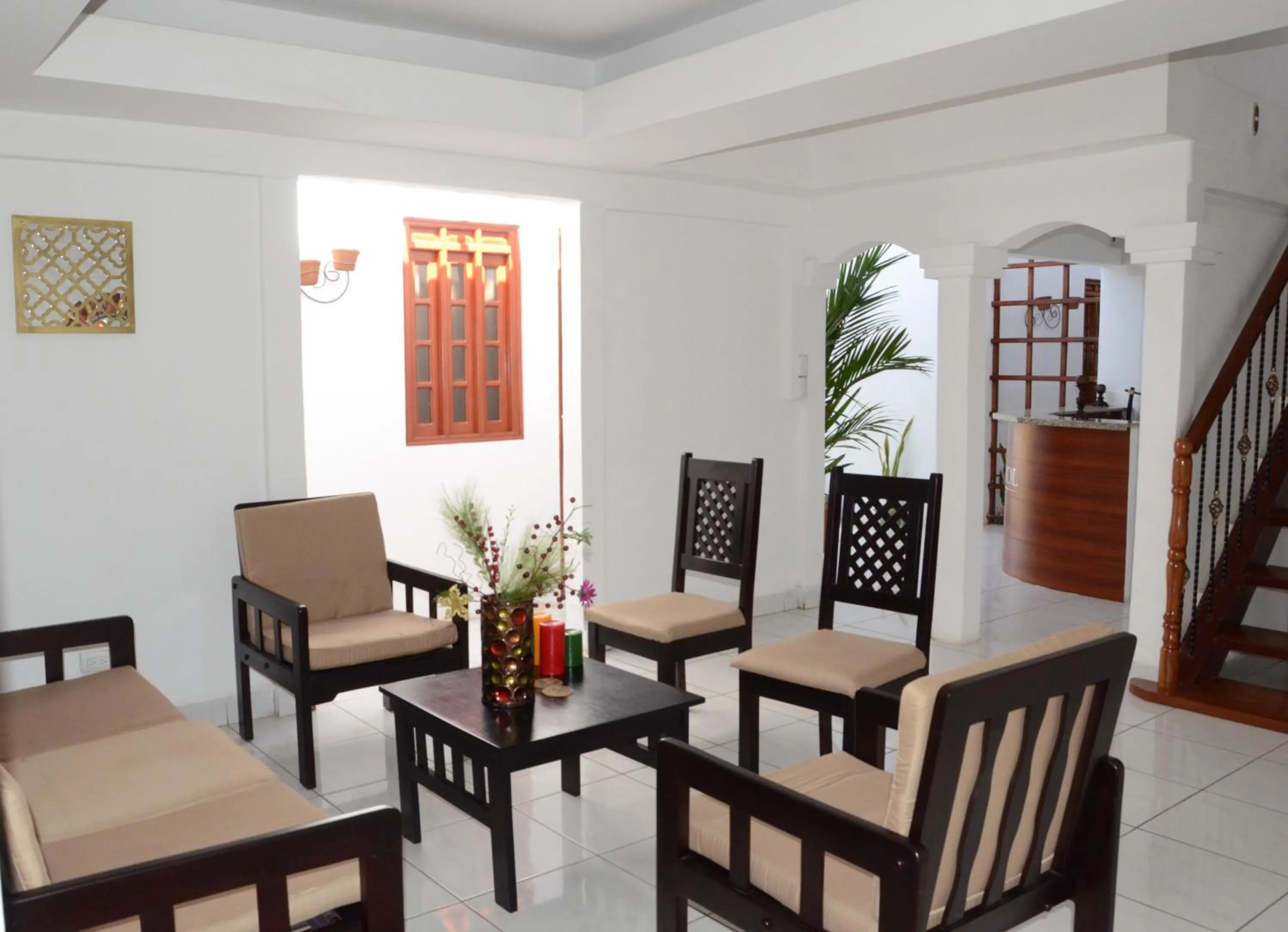 Communal lounge/ TV room in Hotel Baltsol