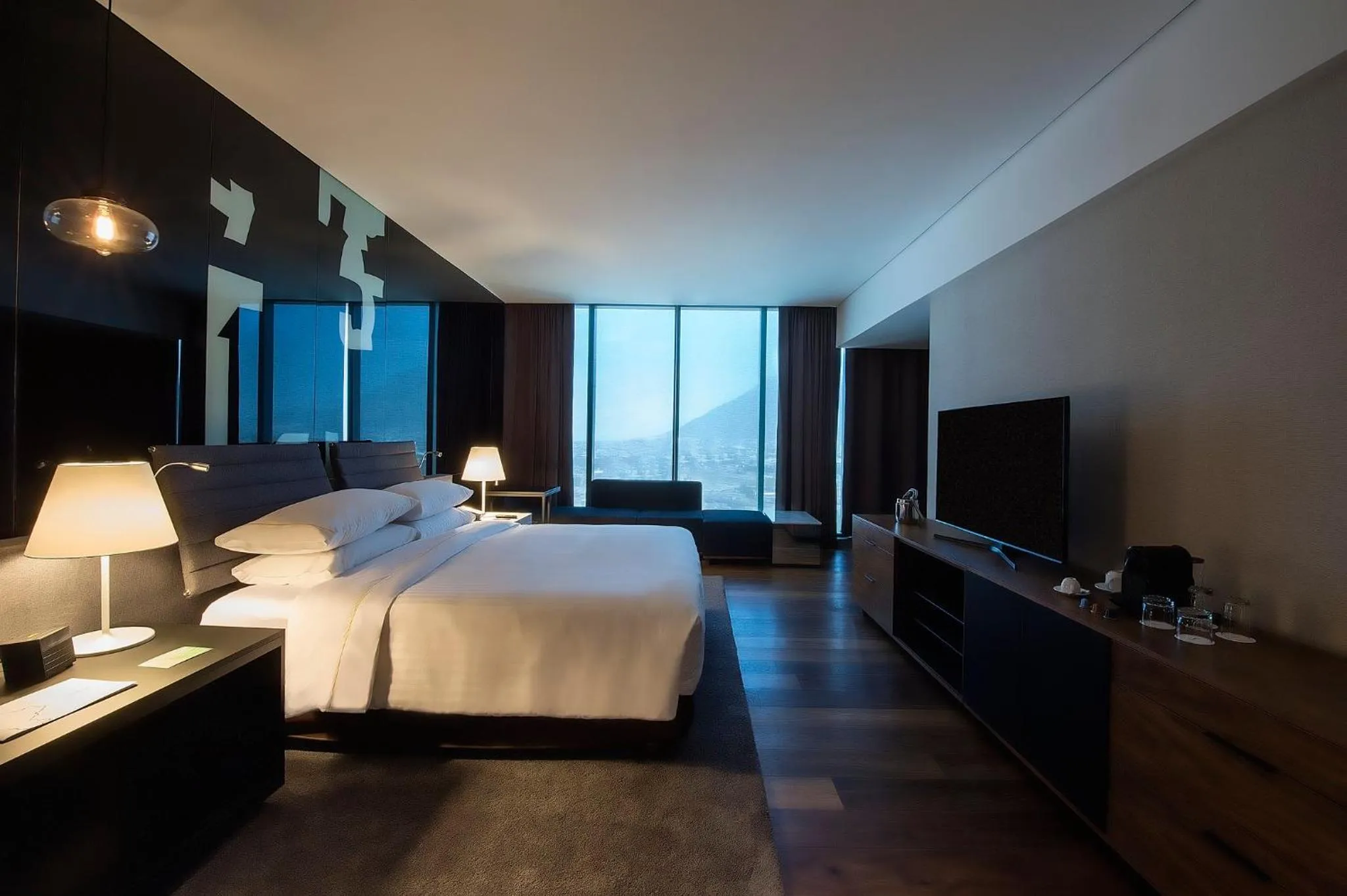 Bedroom, Bed in Fiesta Americana Monterrey Pabellón M.