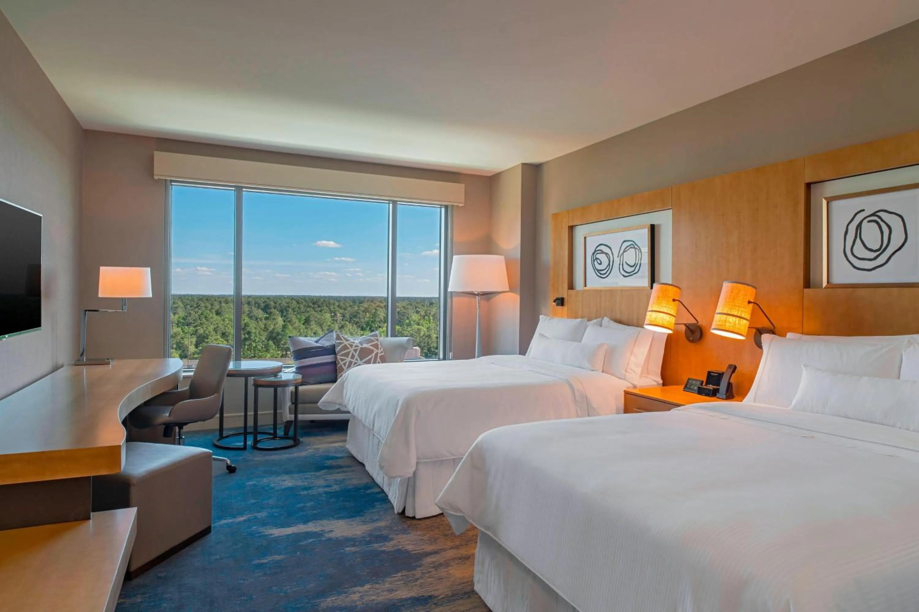 Photo of the whole room, Bed in The Westin at The Woodlands