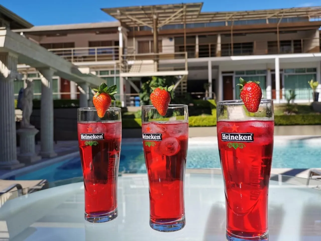 Swimming pool in Hotel Vista De Golf, San Jose Aeropuerto, Costa Rica