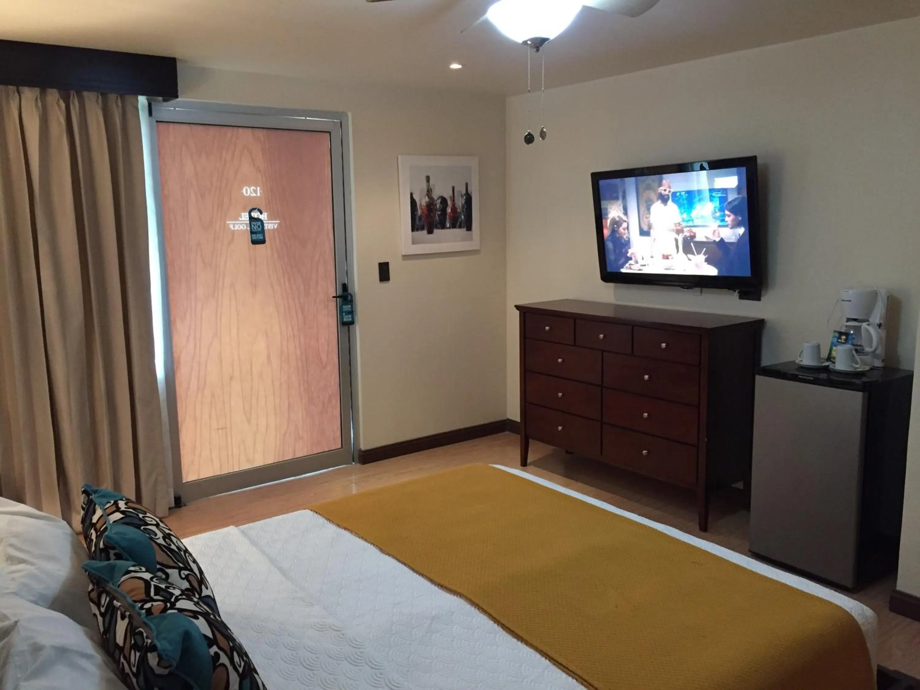 Bed in Hotel Vista De Golf, San Jose Aeropuerto, Costa Rica