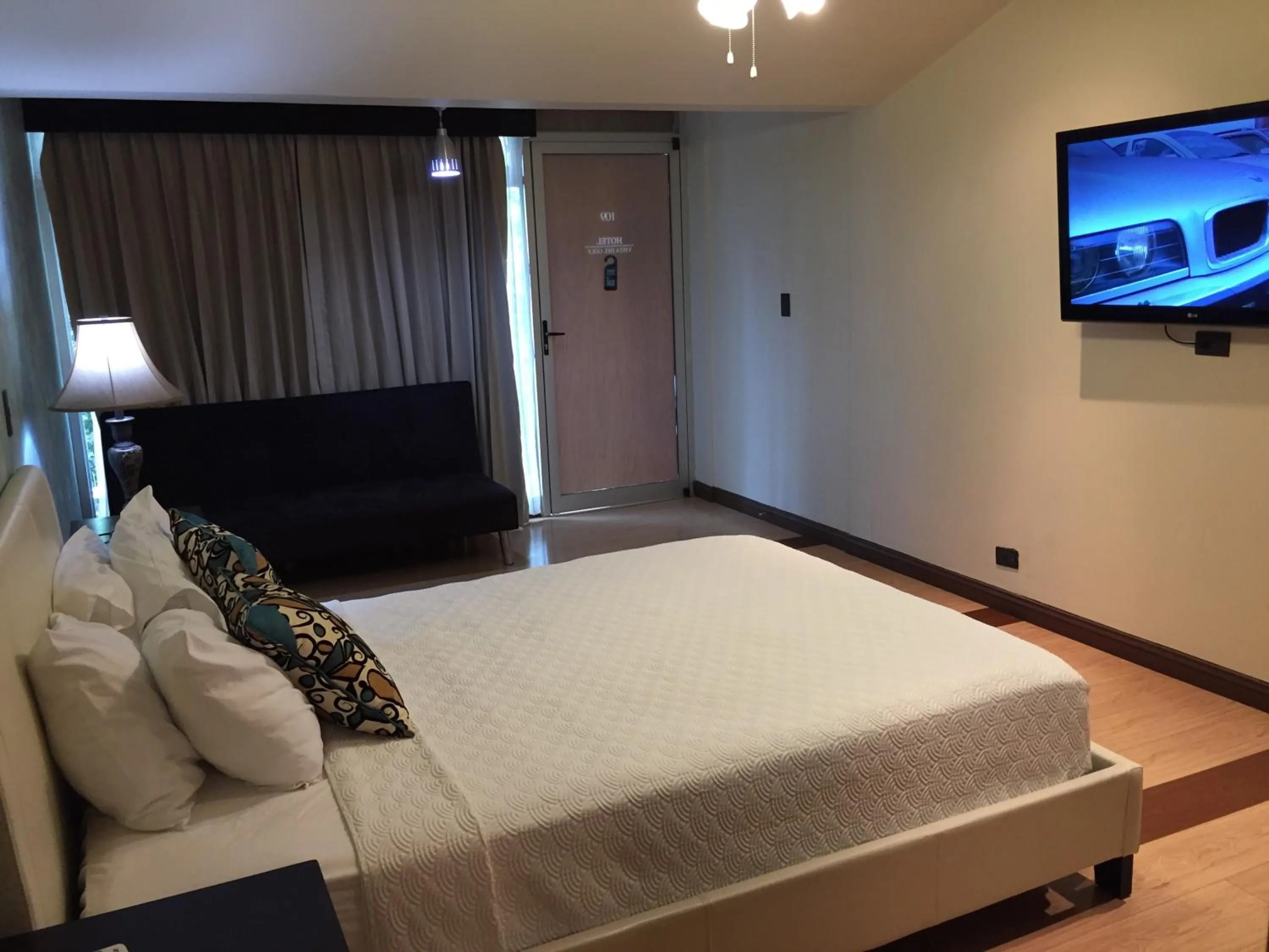 Bed in Hotel Vista De Golf, San Jose Aeropuerto, Costa Rica