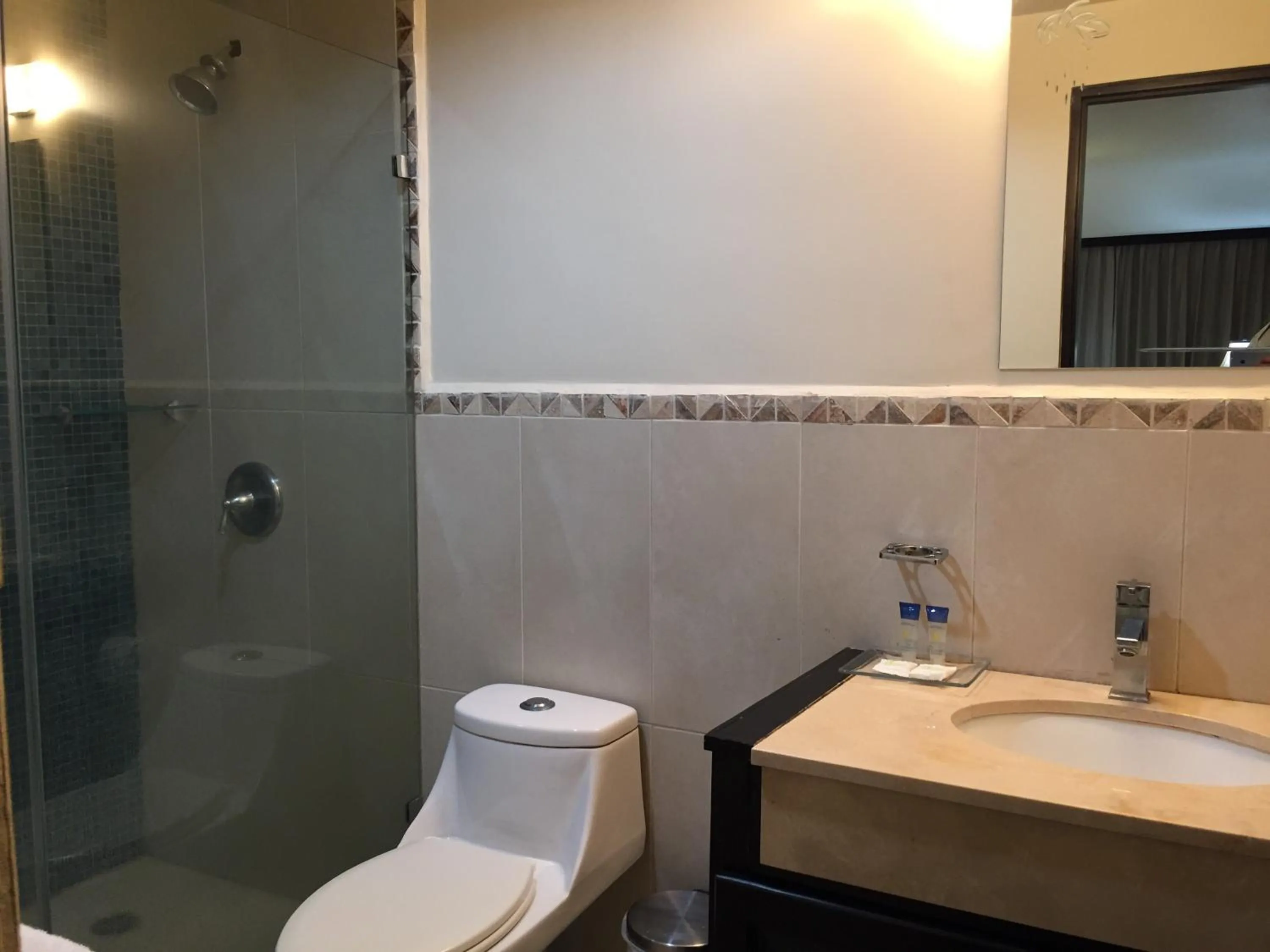 Bathroom in Hotel Vista De Golf, San Jose Aeropuerto, Costa Rica