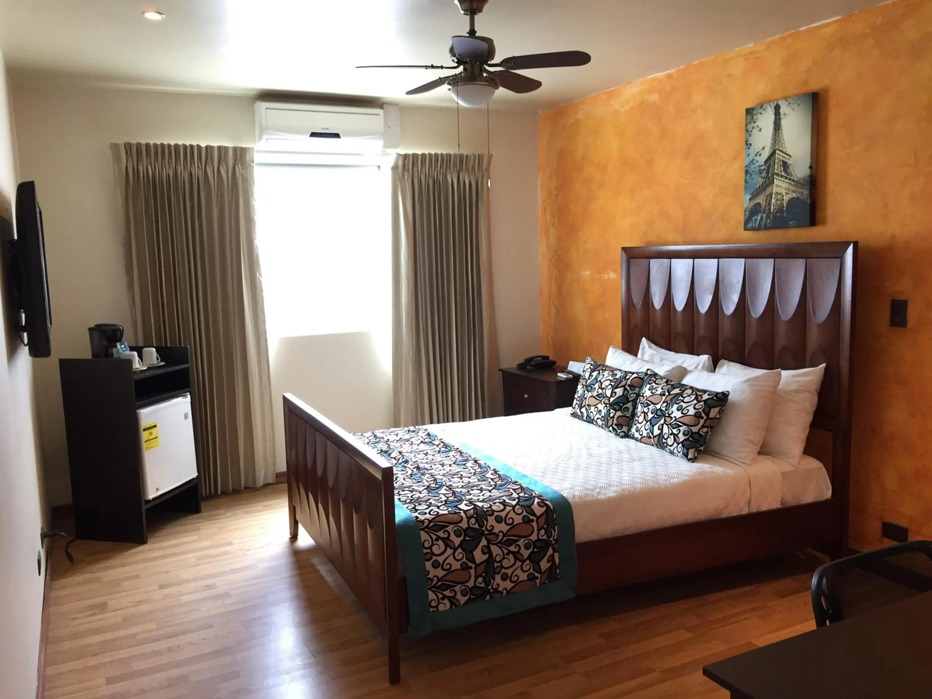 Decorative detail, Bed in Hotel Vista De Golf, San Jose Aeropuerto, Costa Rica