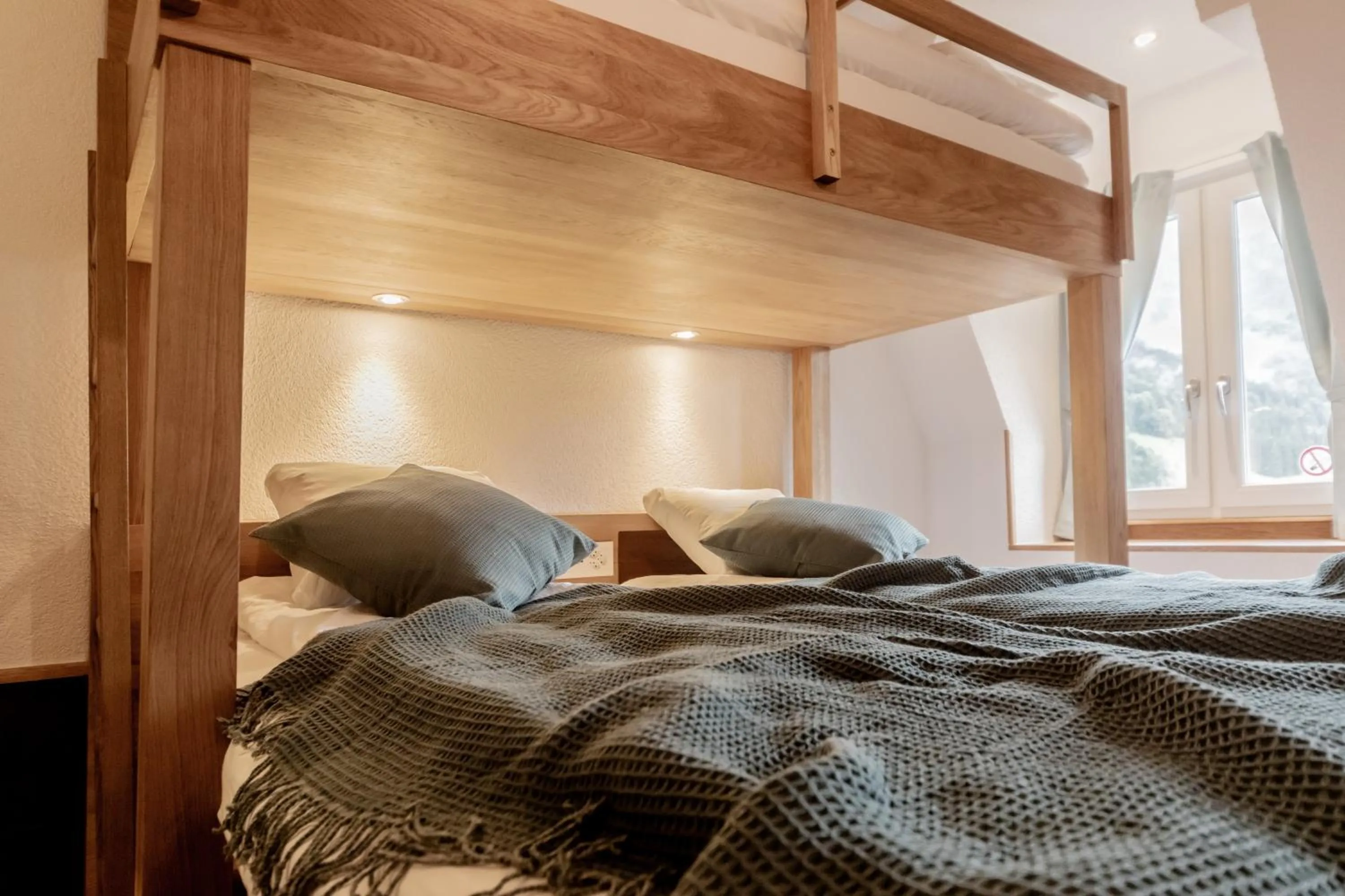 Bed in GRAND your home with common kitchens with self check-in