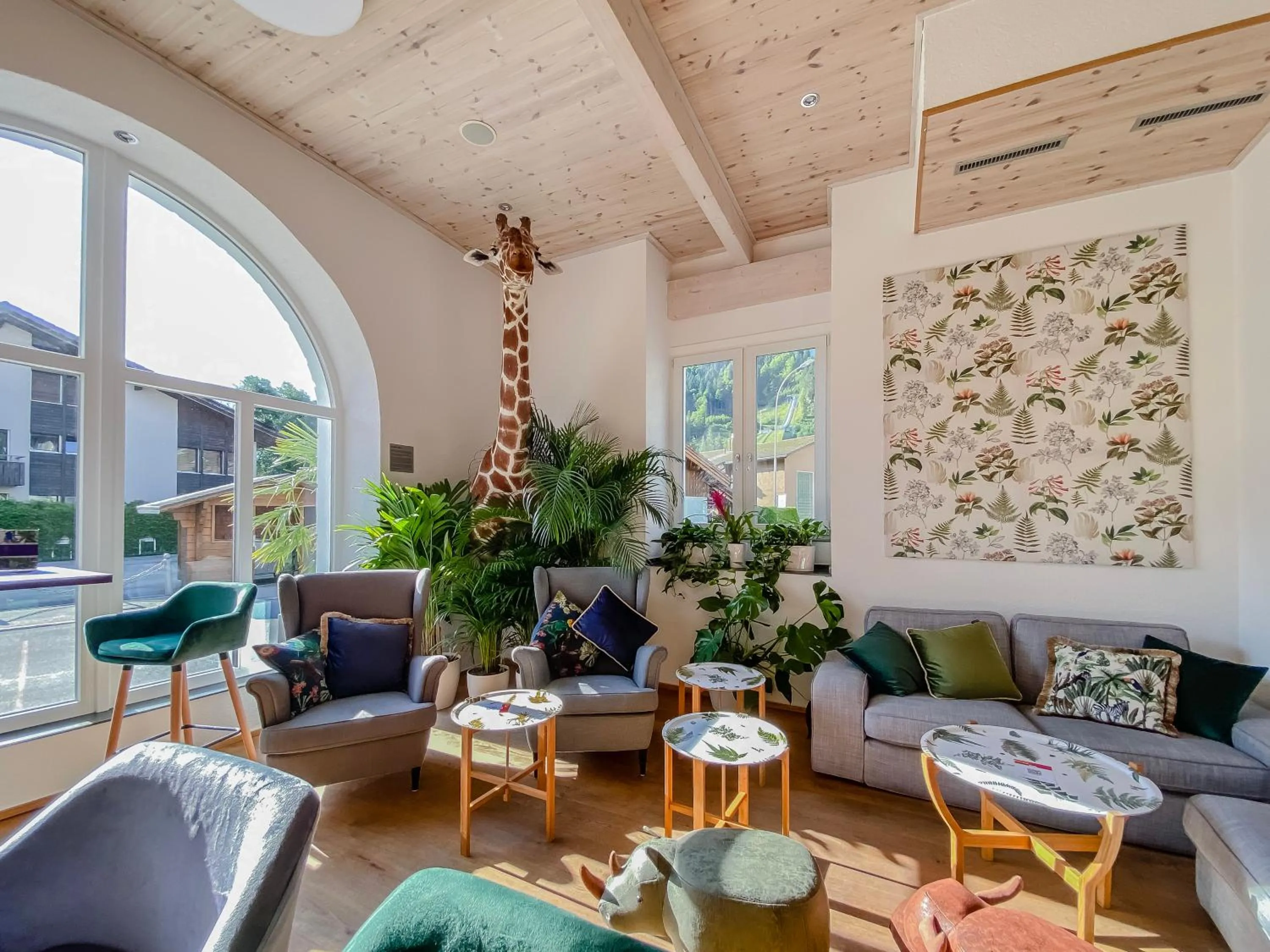 Lounge or bar in GRAND your home with common kitchens with self check-in