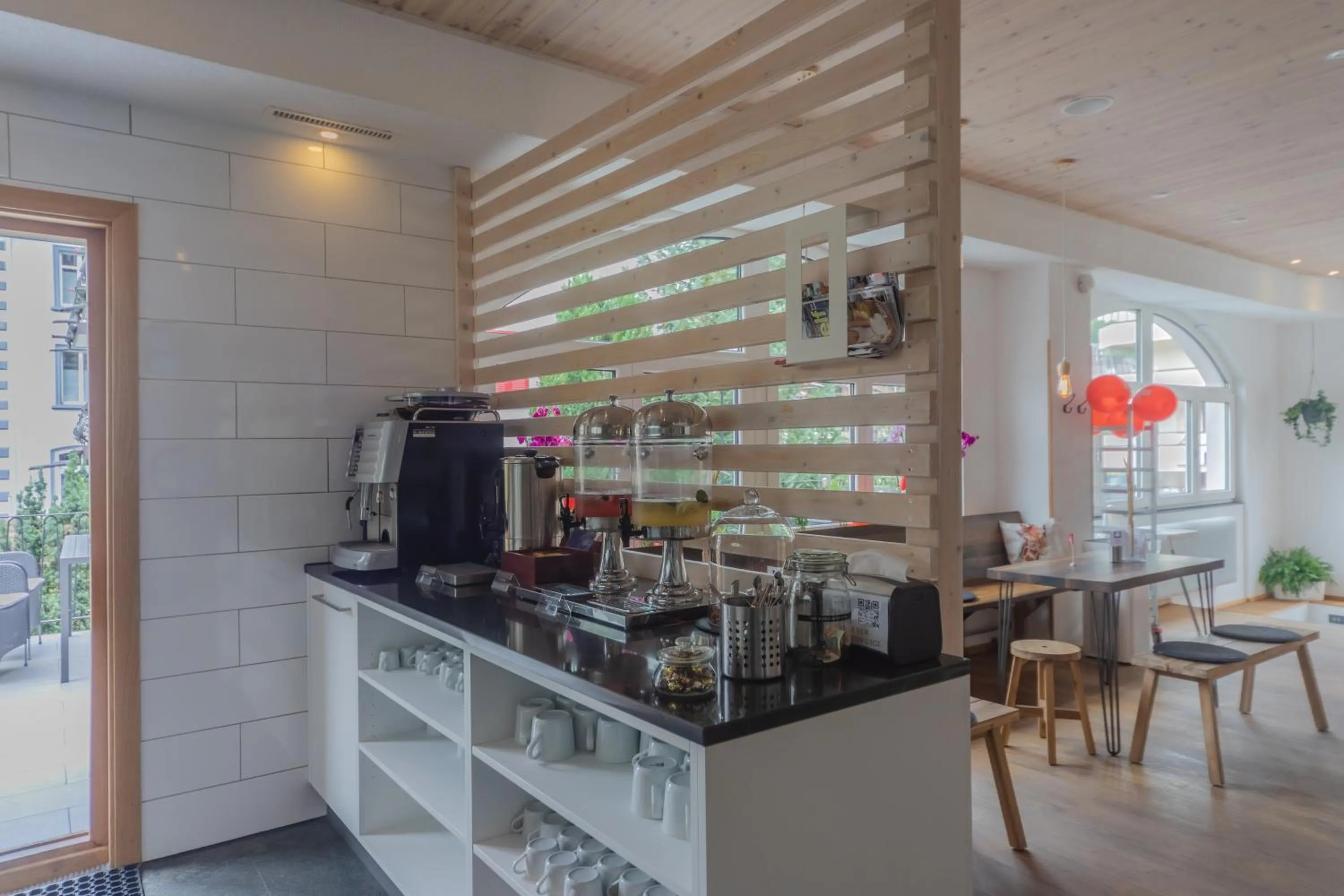 Coffee/tea facilities in GRAND your home with common kitchens with self check-in