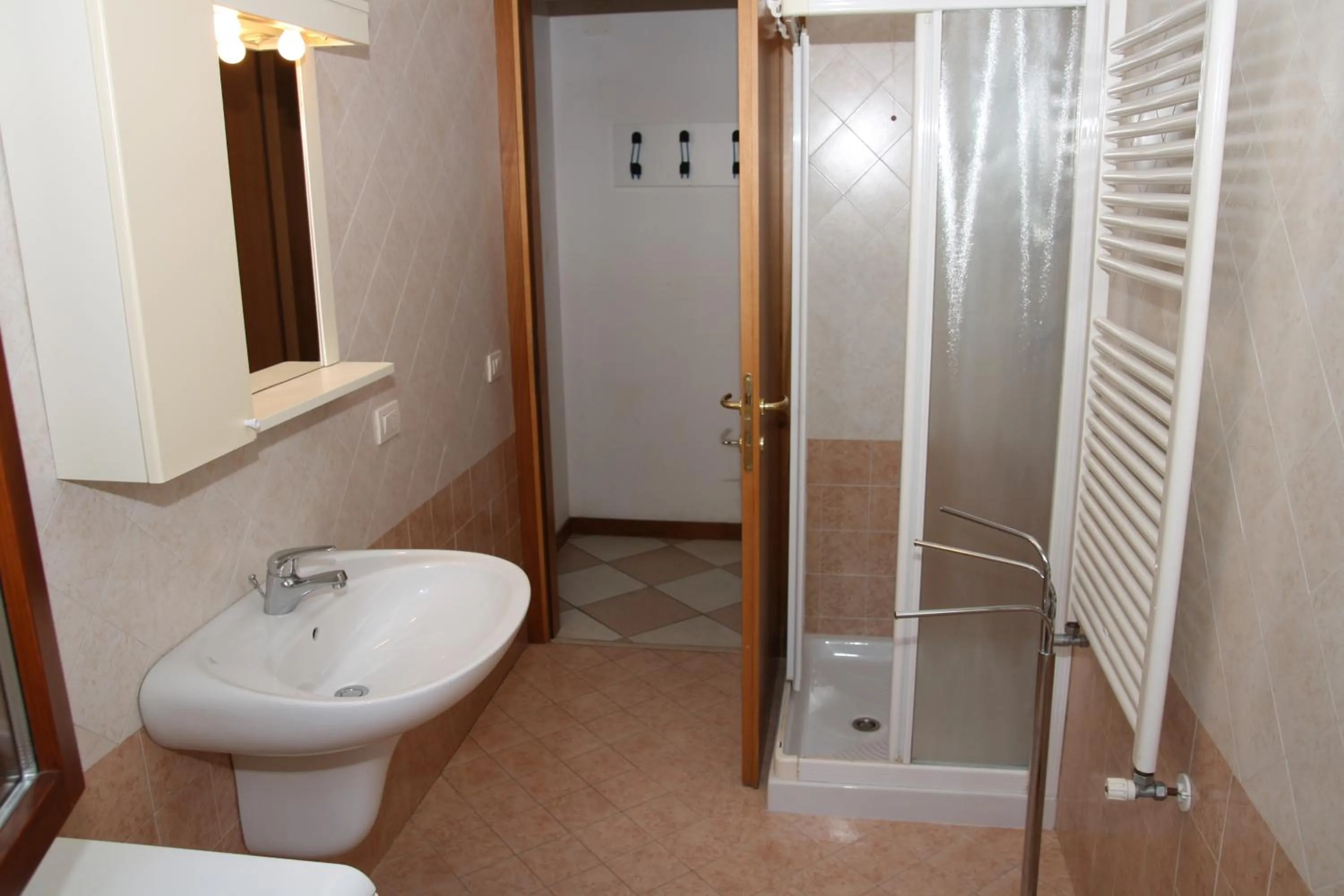 Shower in Family Apartments Residence Trieste