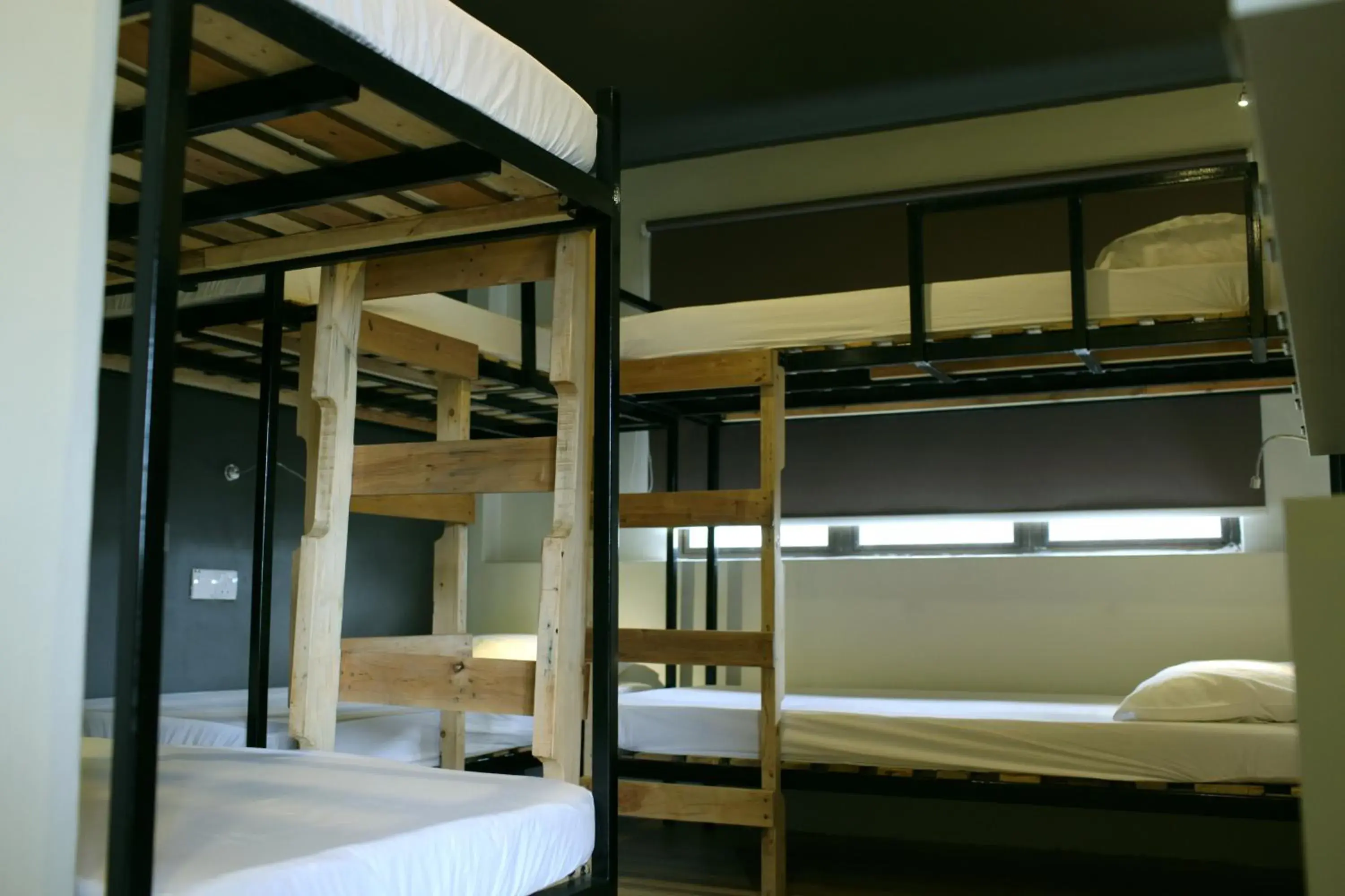 6-Bed Mixed Dormitory Room - single occupancy in Revopackers Beds and Bunks 6-Bed Mixed Dormitory Room - single occupancy in Revopackers Beds and Bunks