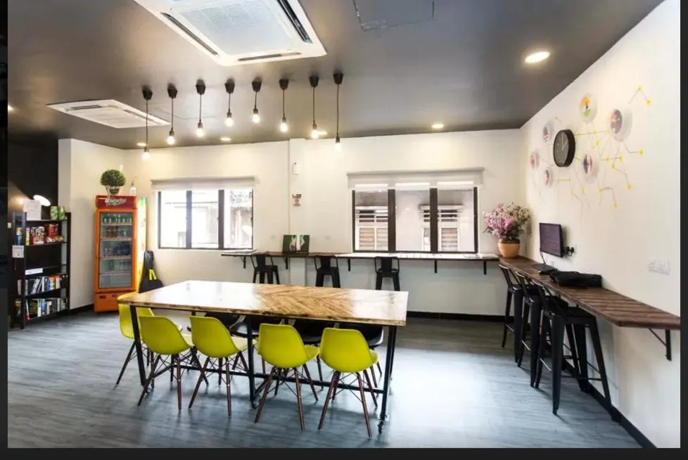 Day in Revopackers Beds and Bunks