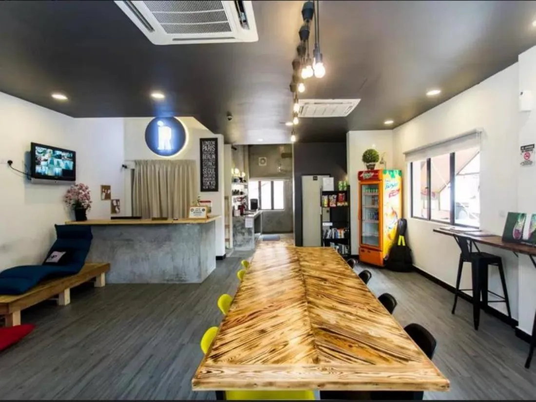 Lobby or reception in Revopackers Beds and Bunks