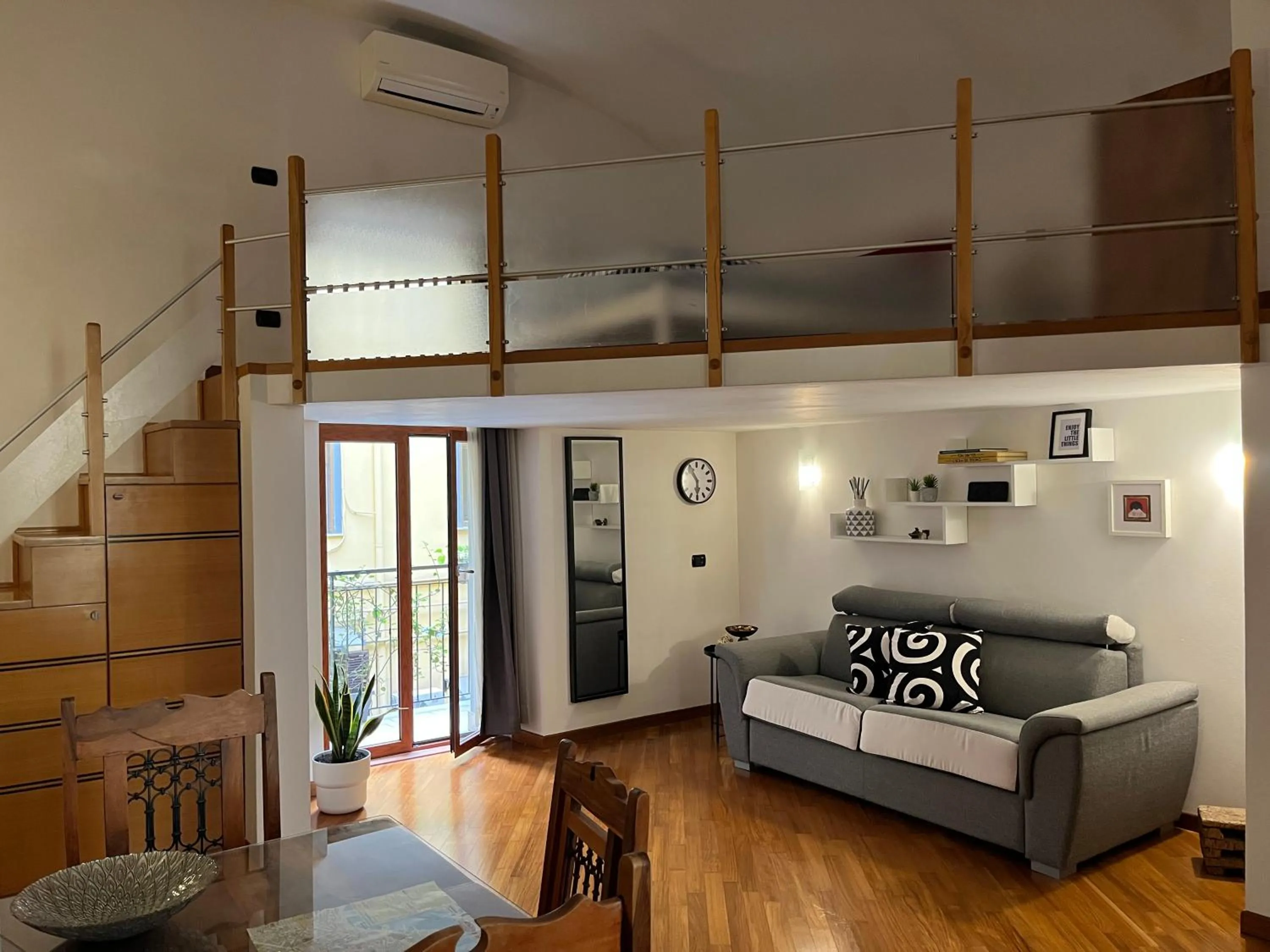 Apartment Welcome Home