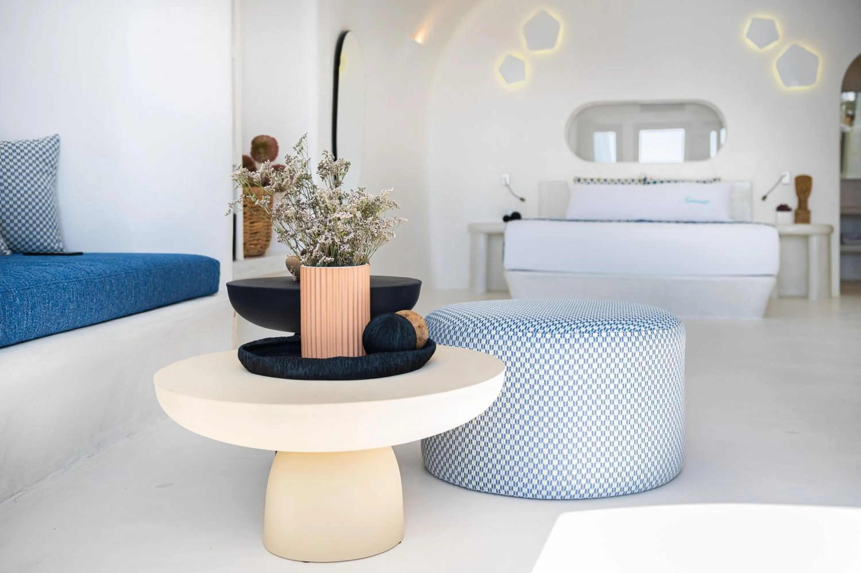 Bed in Maregio Suites