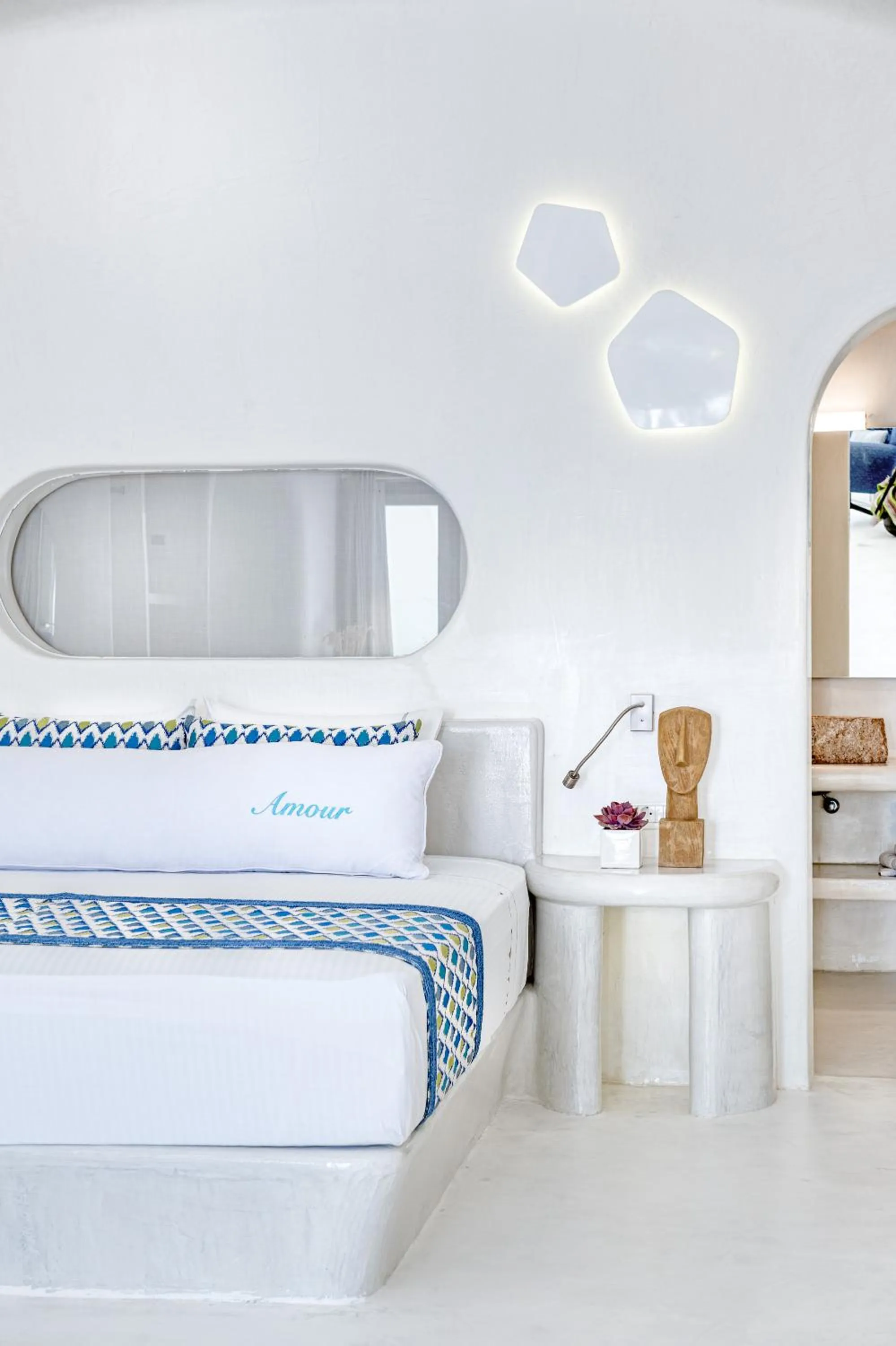 Bed in Maregio Suites