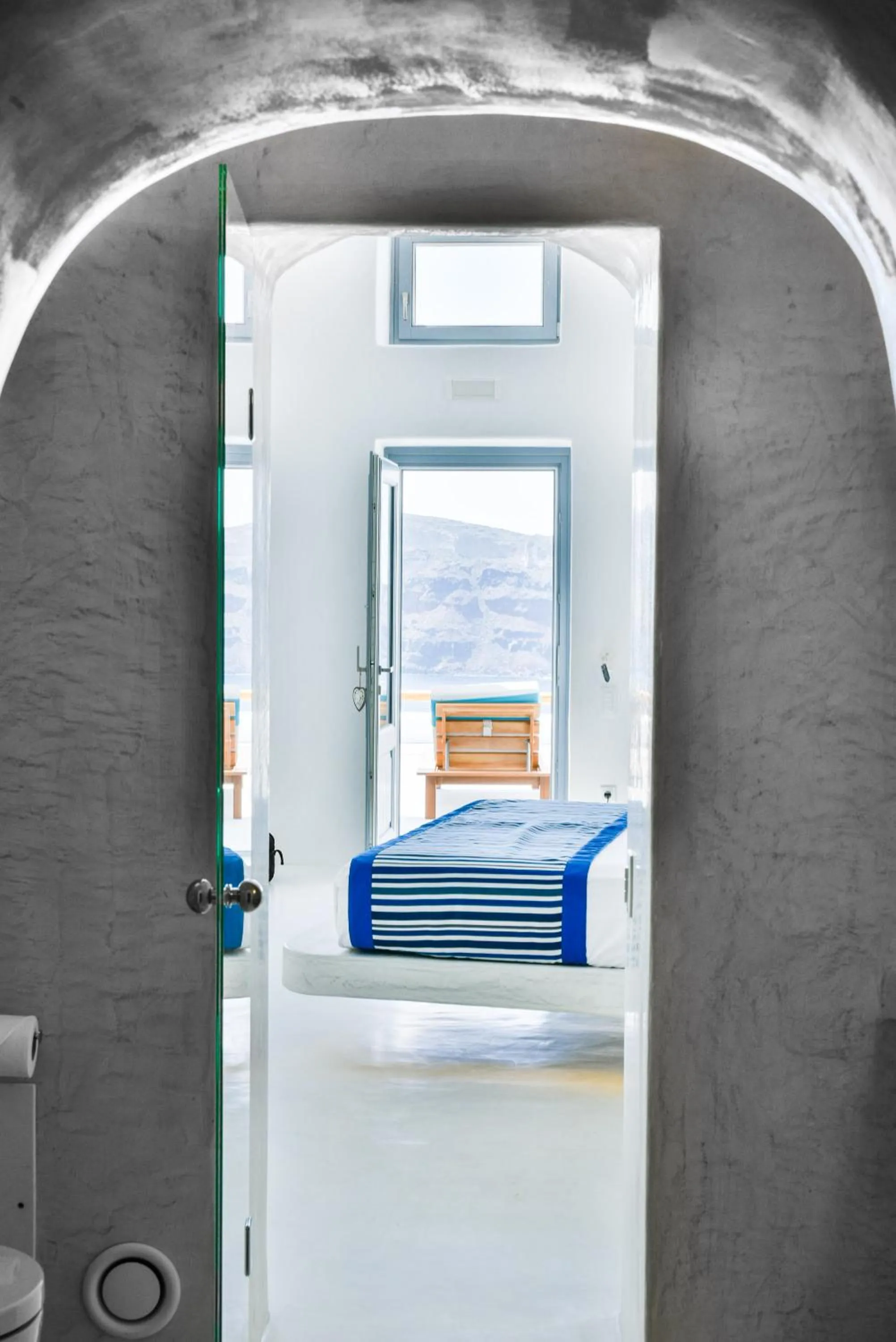 Bed in Maregio Suites