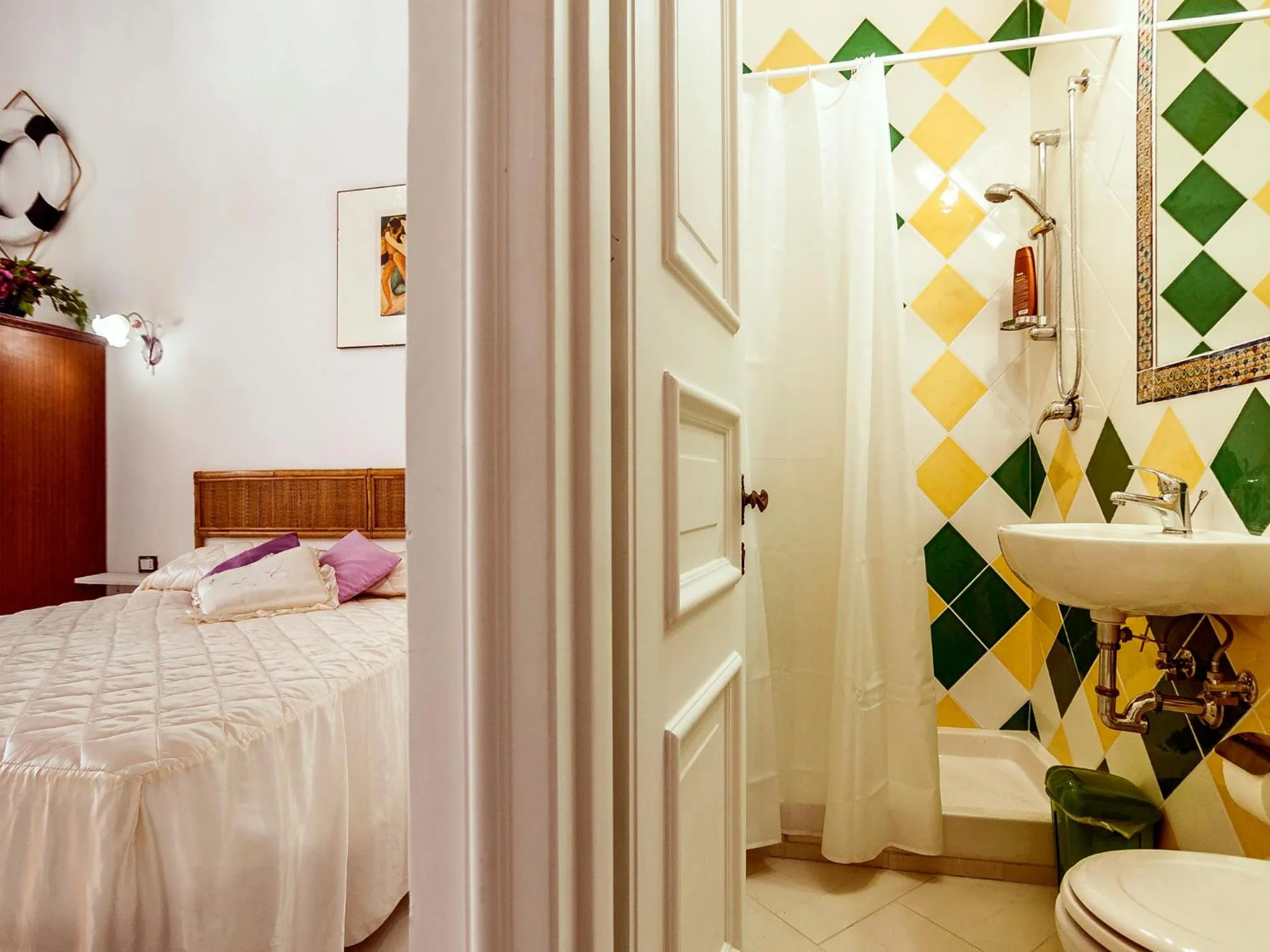 Bathroom, Bed in Il Veliero B&B