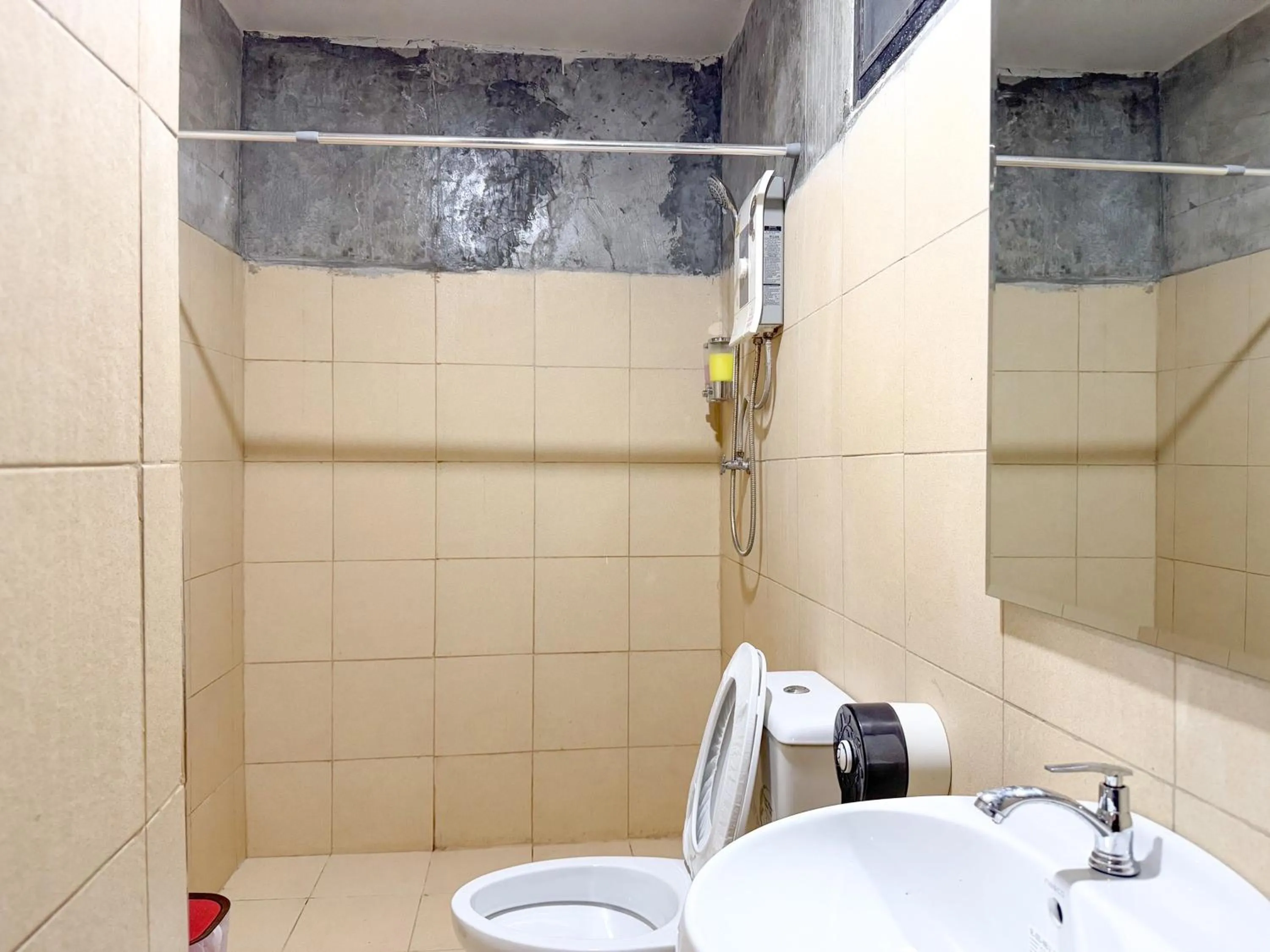 Shower in Monfai Culture House