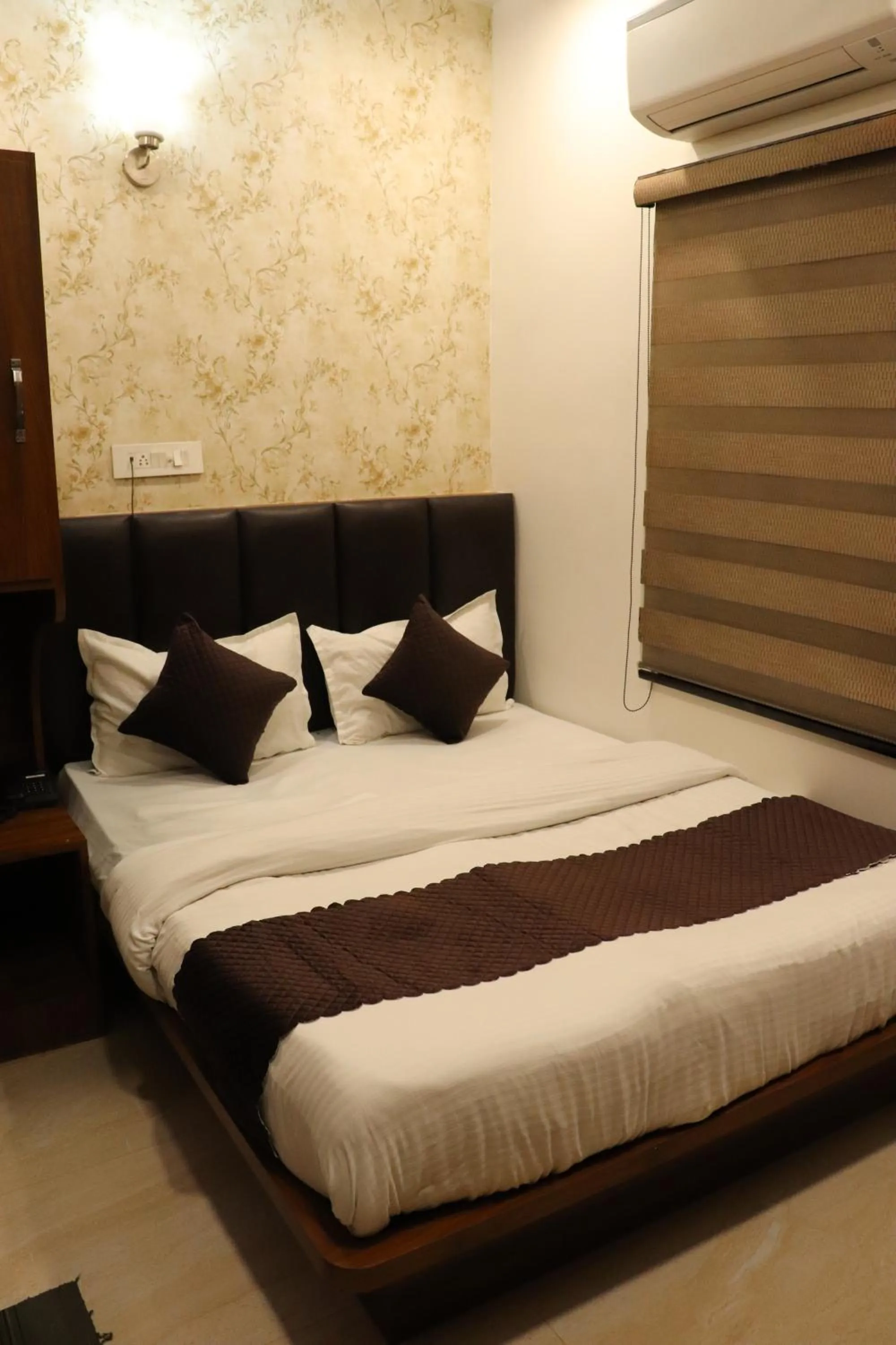 Small Single Room - single occupancy in Hotel Samrat Ajmer