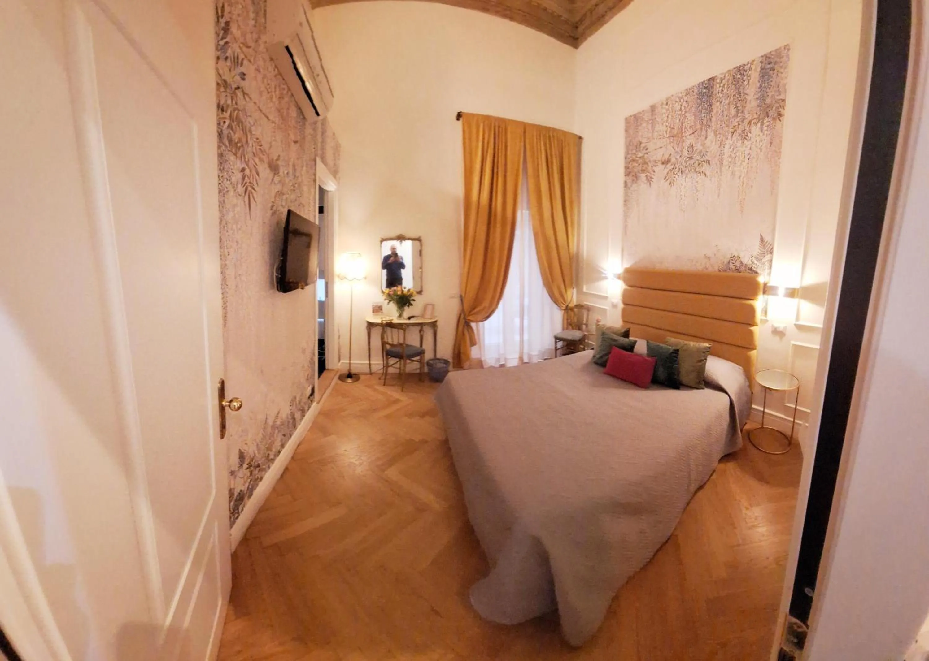 Bed in Ingrami Suites and Spa