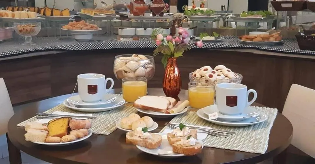 Breakfast in Hotel Jardim