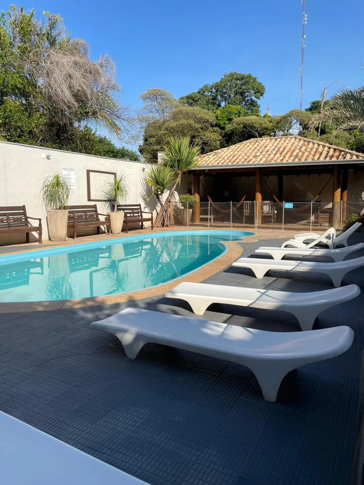 Swimming pool in Hotel Jardim