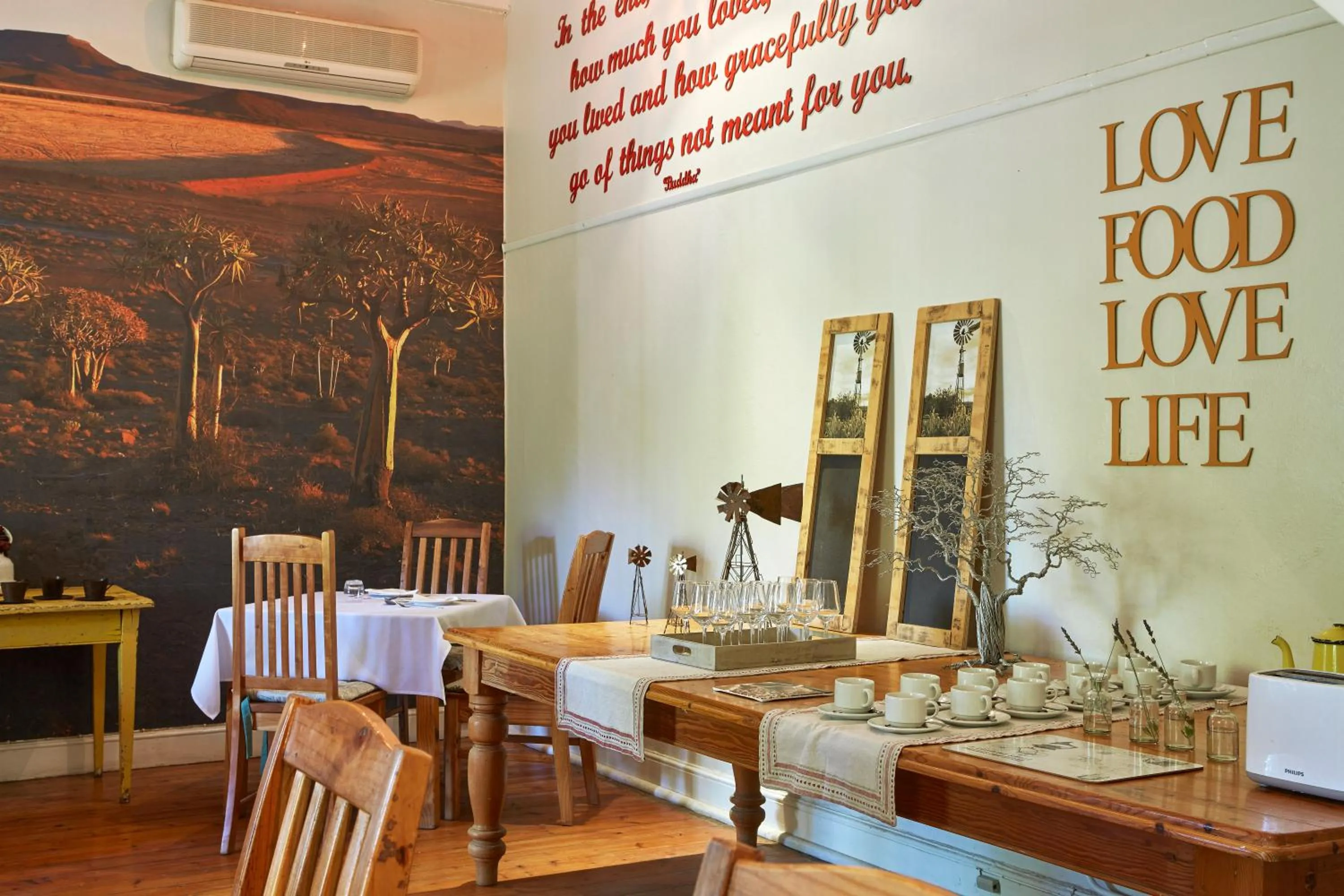 Breakfast in Yellow Aloe