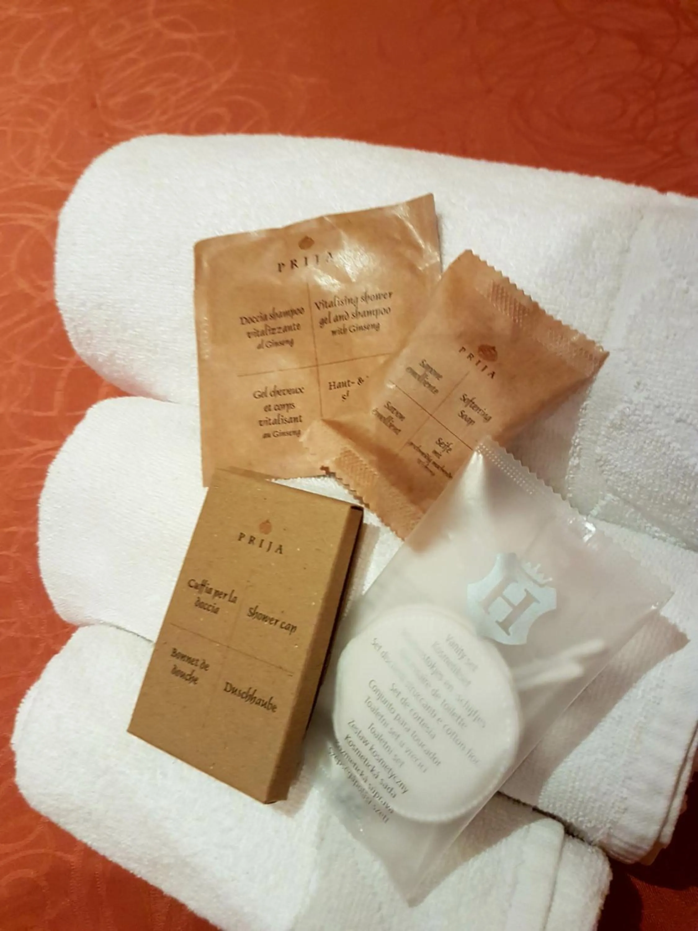 Shower in Jadore Monic