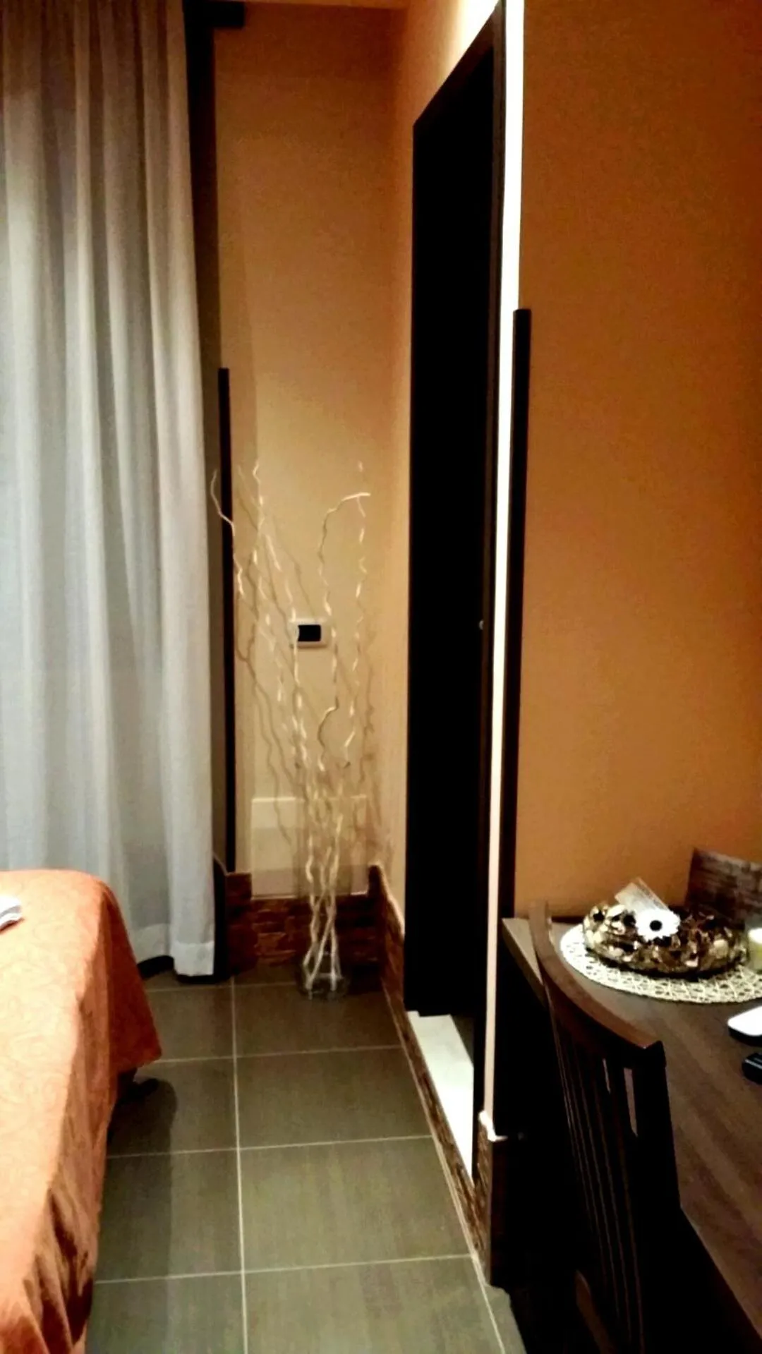 Decorative detail in Jadore Monic