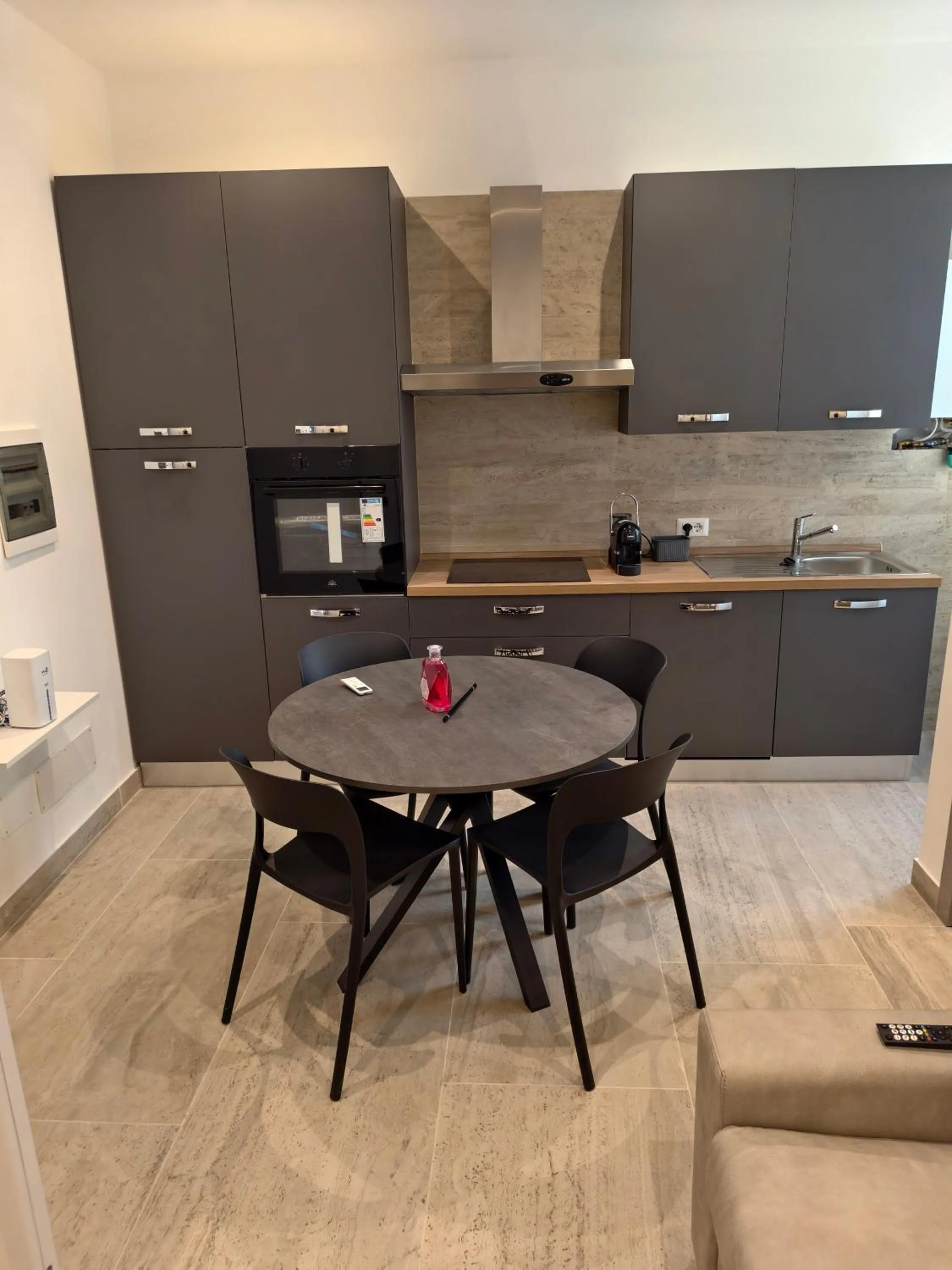 Kitchen or kitchenette in Jadore Monic