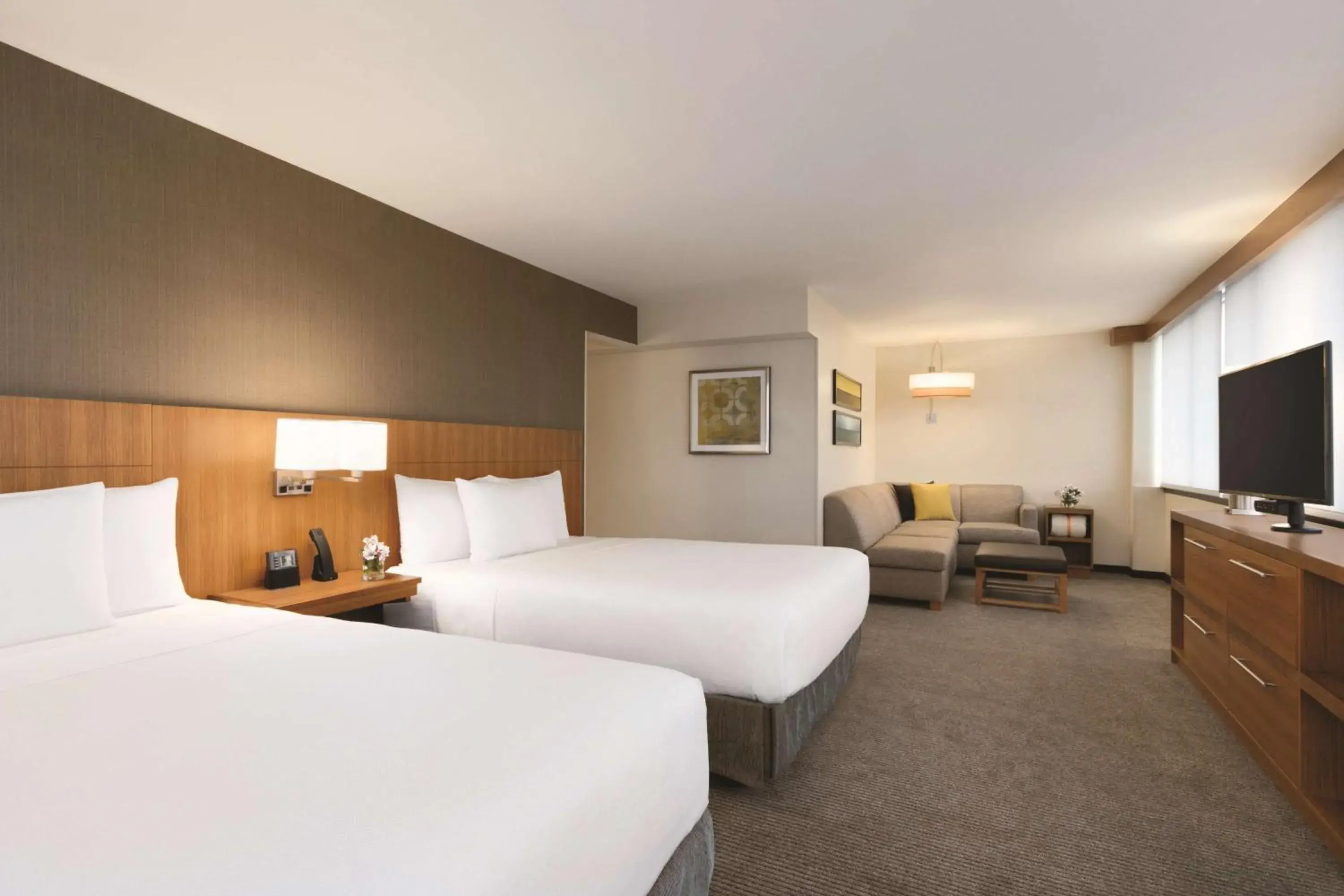 Queen Room with Two Queen Beds, Sofa Bed and Accessible Tub in Hyatt Place Chicago O'Hare Airport Queen Room with Two Queen Beds, Sofa Bed and Accessible Tub in Hyatt Place Chicago O'Hare Airport