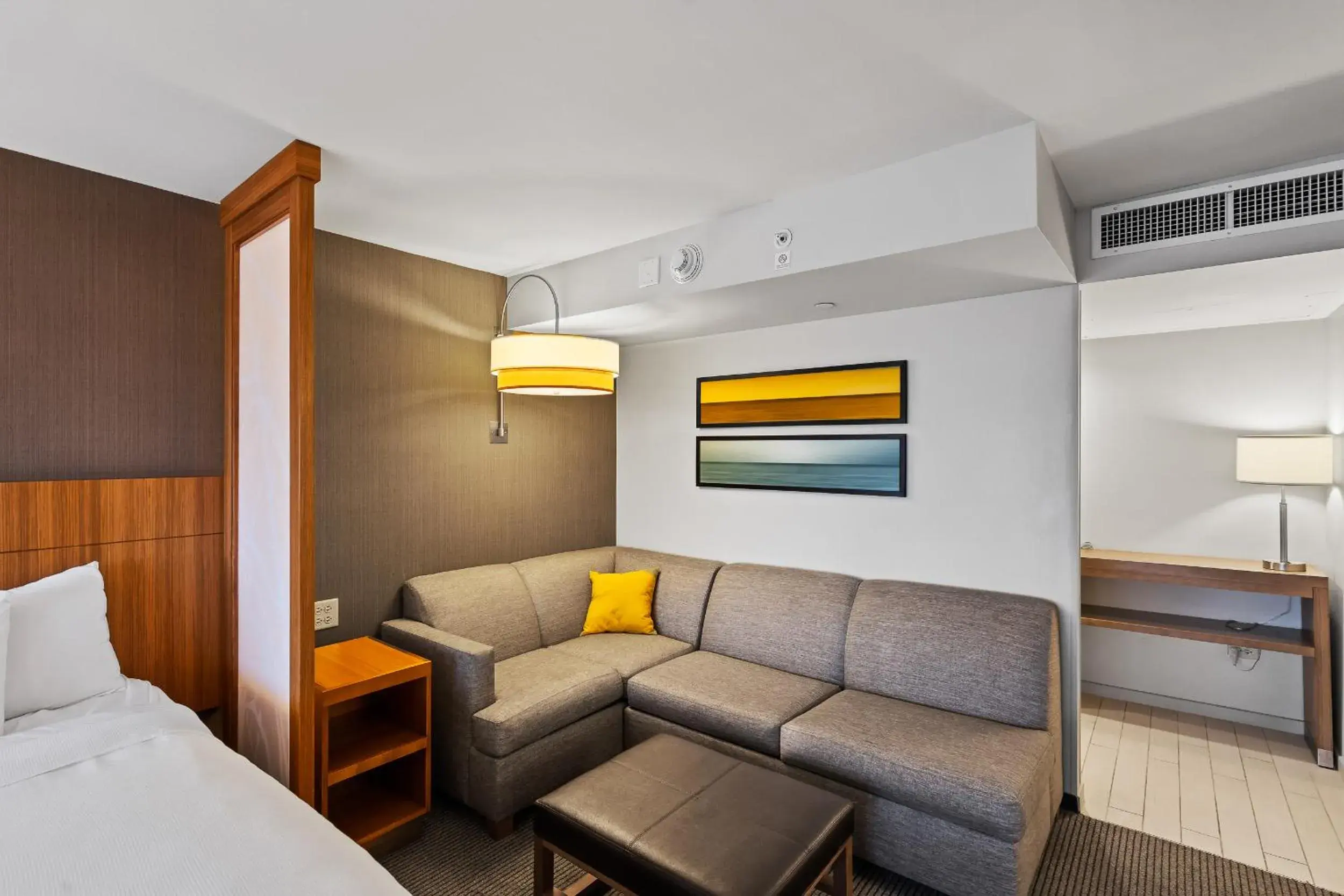 Queen Room with Two Queen Beds and Roll-In Shower - Disability Access in Hyatt Place Chicago O'Hare Airport Queen Room with Two Queen Beds and Roll-In Shower - Disability Access in Hyatt Place Chicago O'Hare Airport