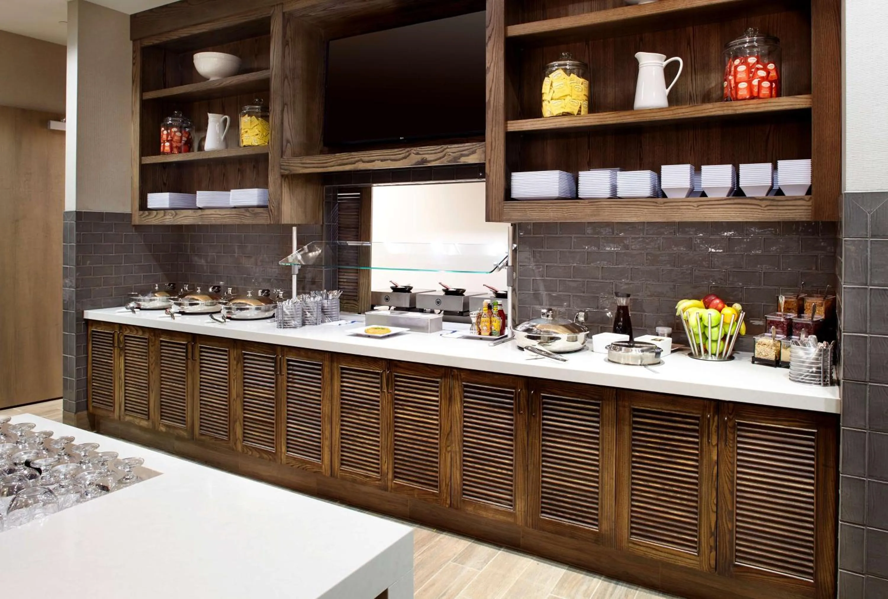 Restaurant/places to eat in Hyatt House Denver Lakewood Belmar