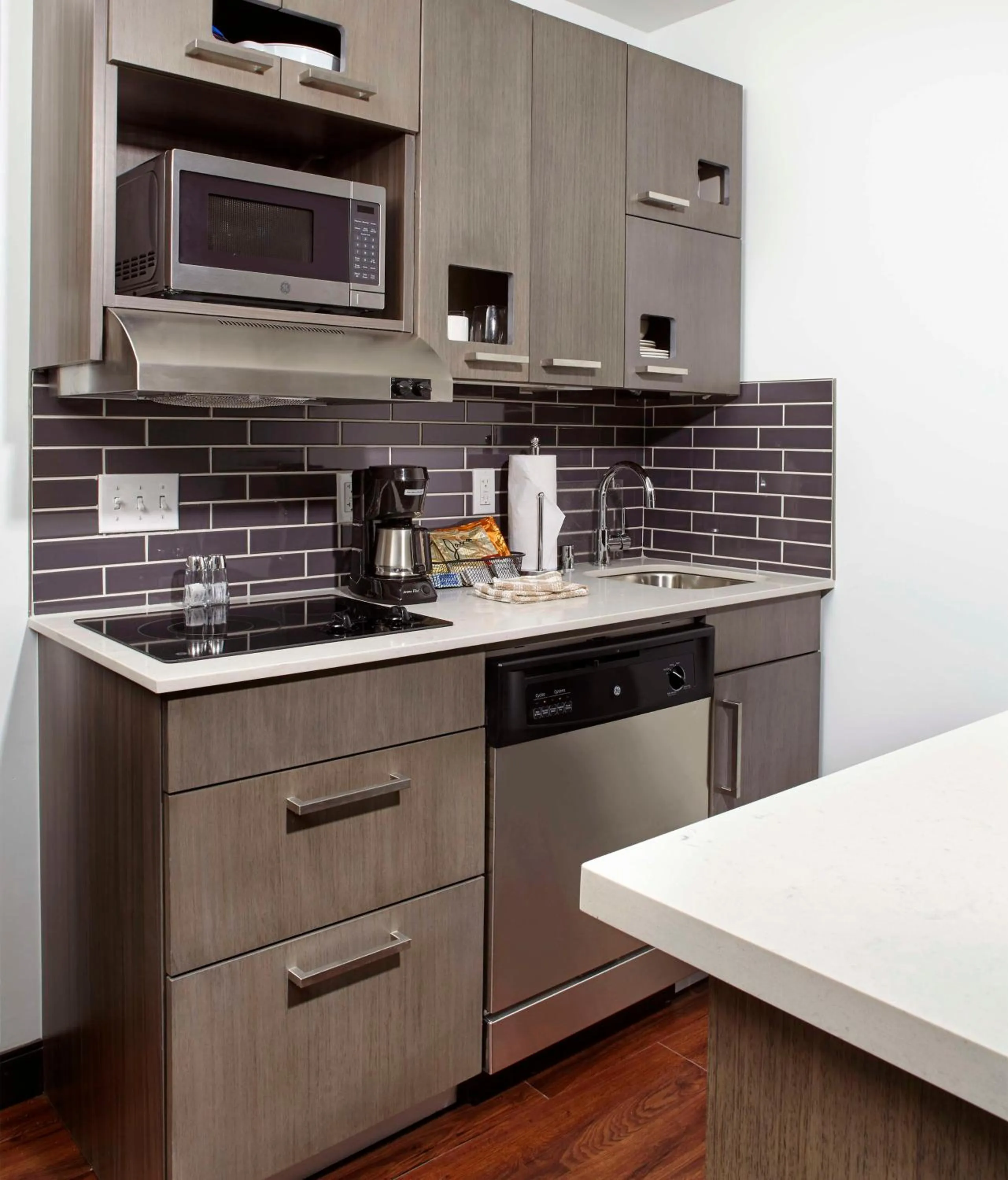 Photo of the whole room in Hyatt House Denver Lakewood Belmar