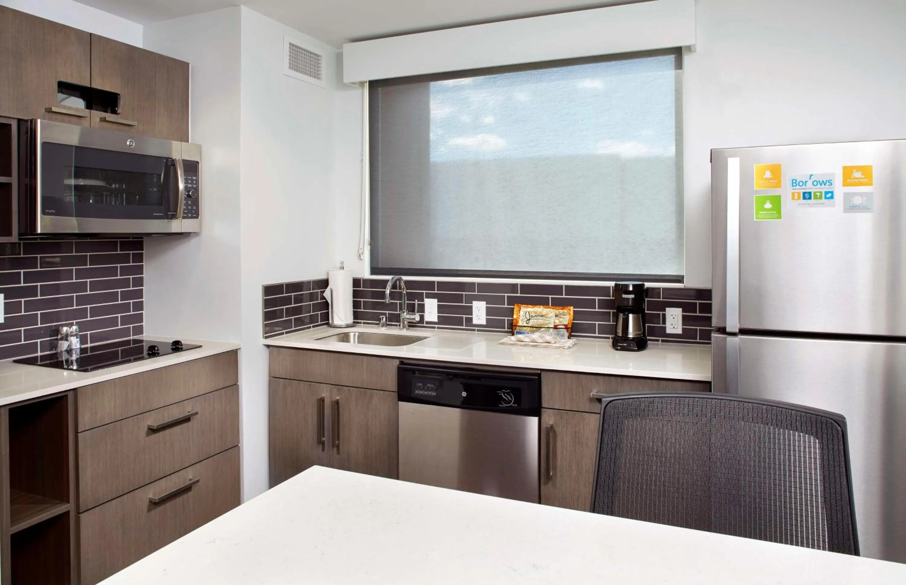 Photo of the whole room in Hyatt House Denver Lakewood Belmar