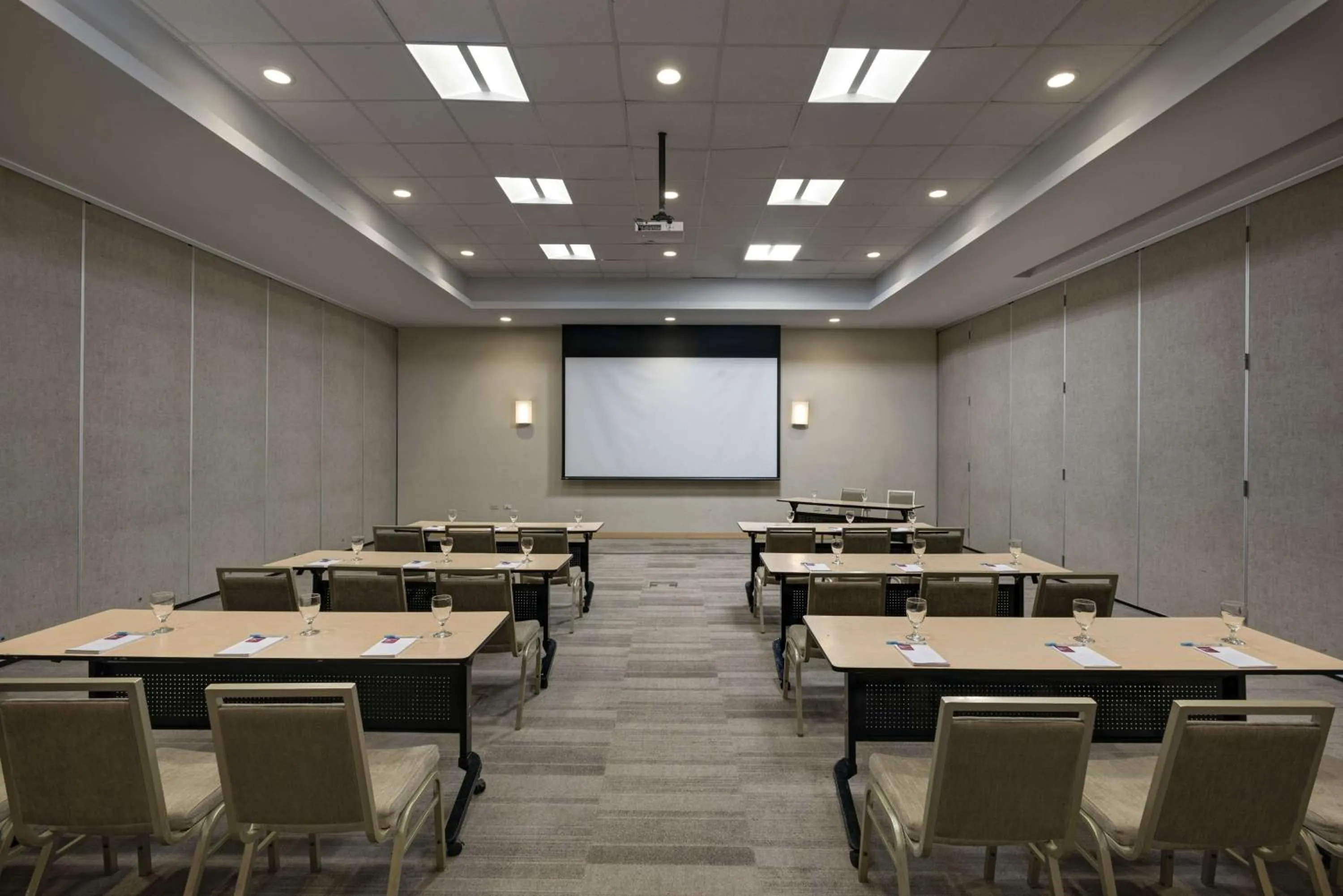Meeting/conference room in Hyatt Place Managua