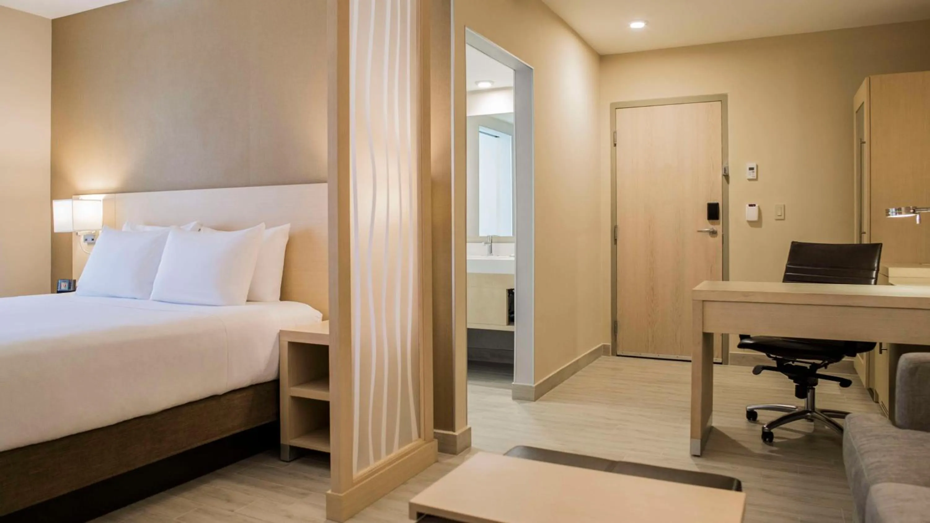 Bedroom, Bed in Hyatt Place Managua