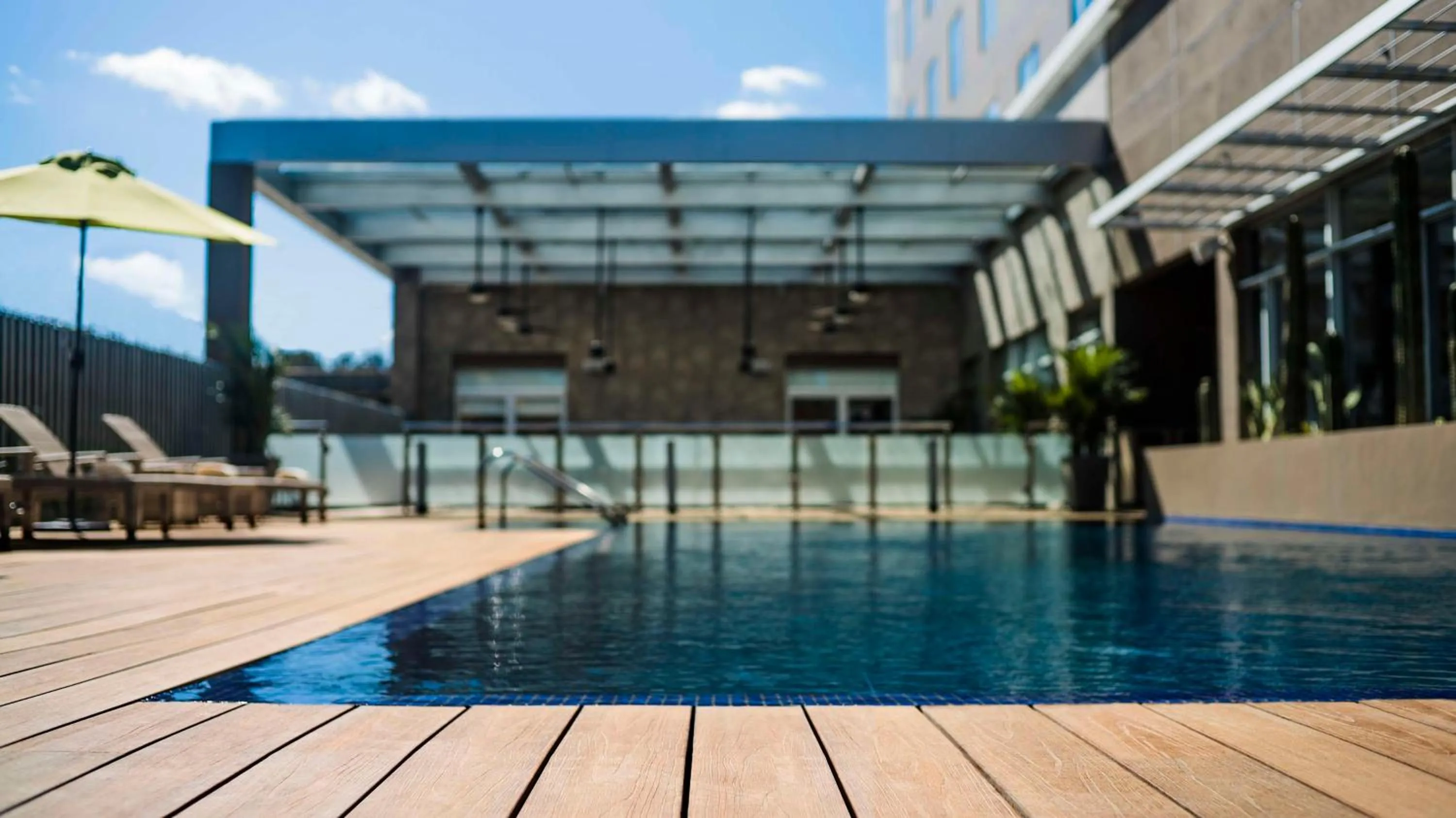 Swimming pool in Hyatt Place Managua