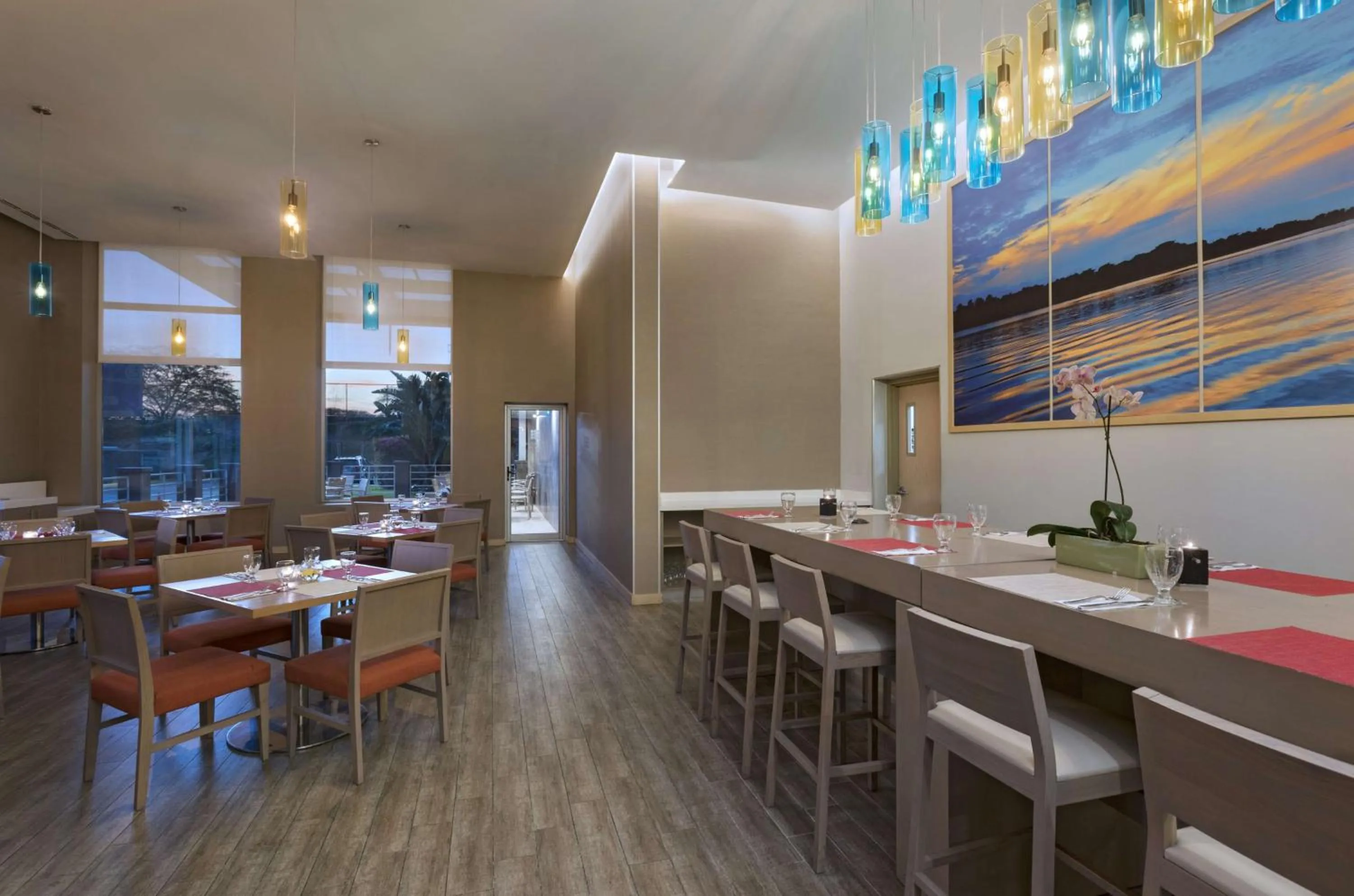 Restaurant/places to eat in Hyatt Place Managua