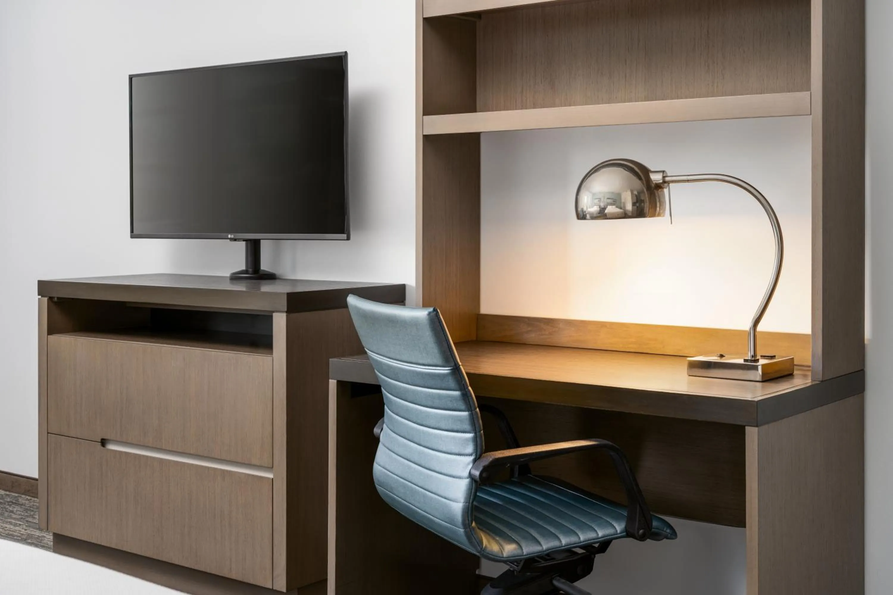 TV and multimedia in Hyatt House Naples 5th Avenue