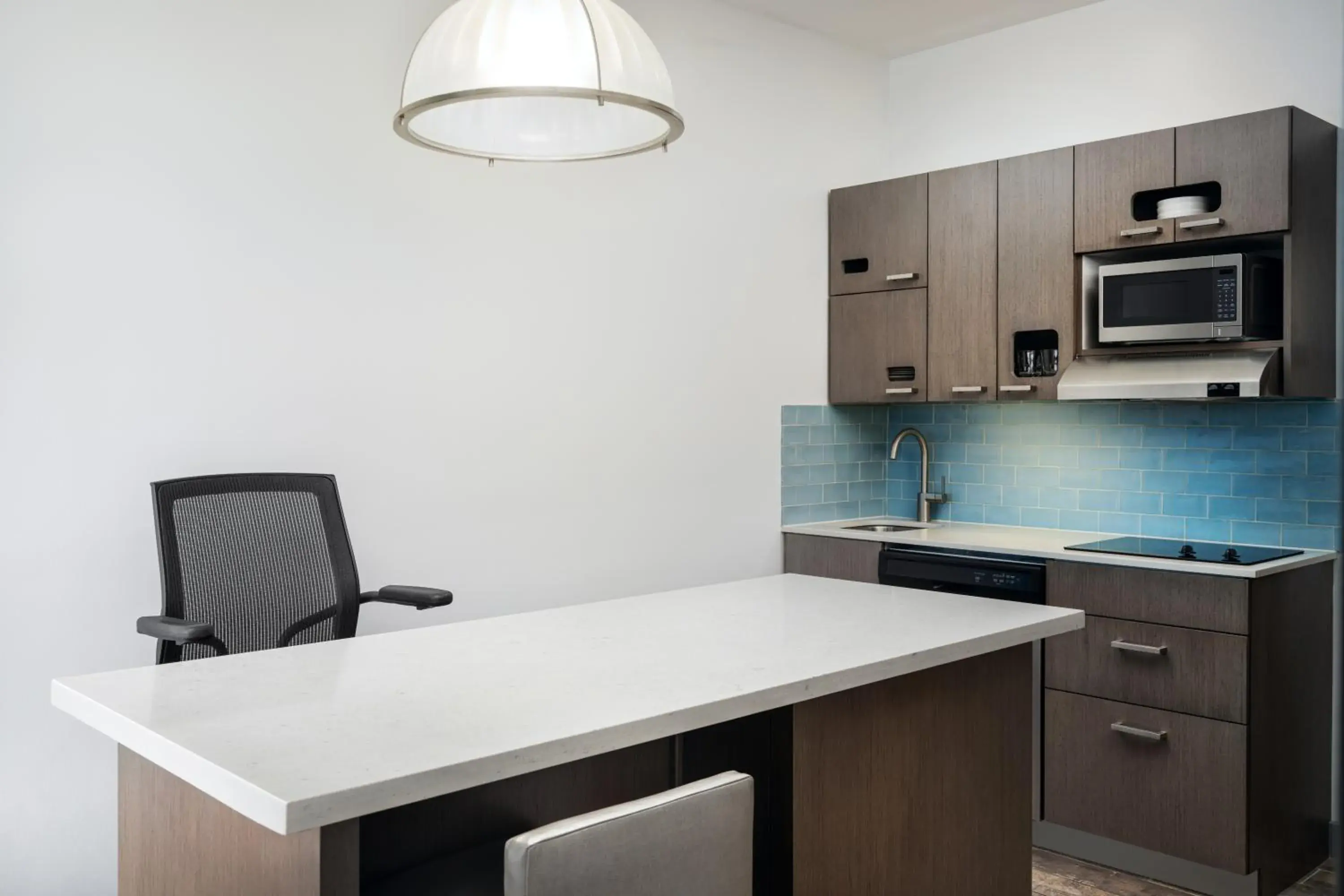 King Studio Suite with Kitchen and Accessible Tub - Disability Access in Hyatt House Naples 5th Avenue King Studio Suite with Kitchen and Accessible Tub - Disability Access in Hyatt House Naples 5th Avenue