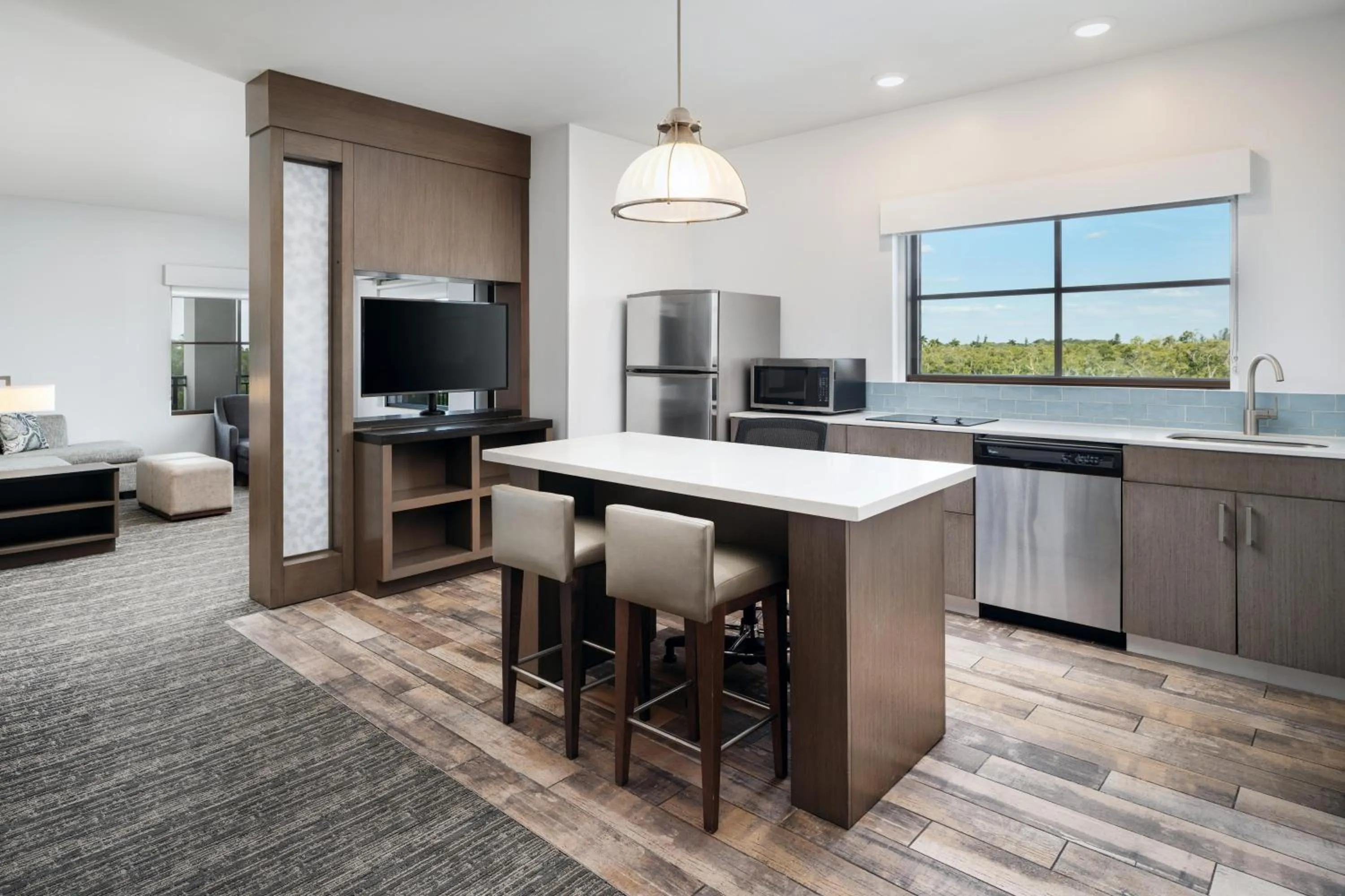 Photo of the whole room in Hyatt House Naples 5th Avenue