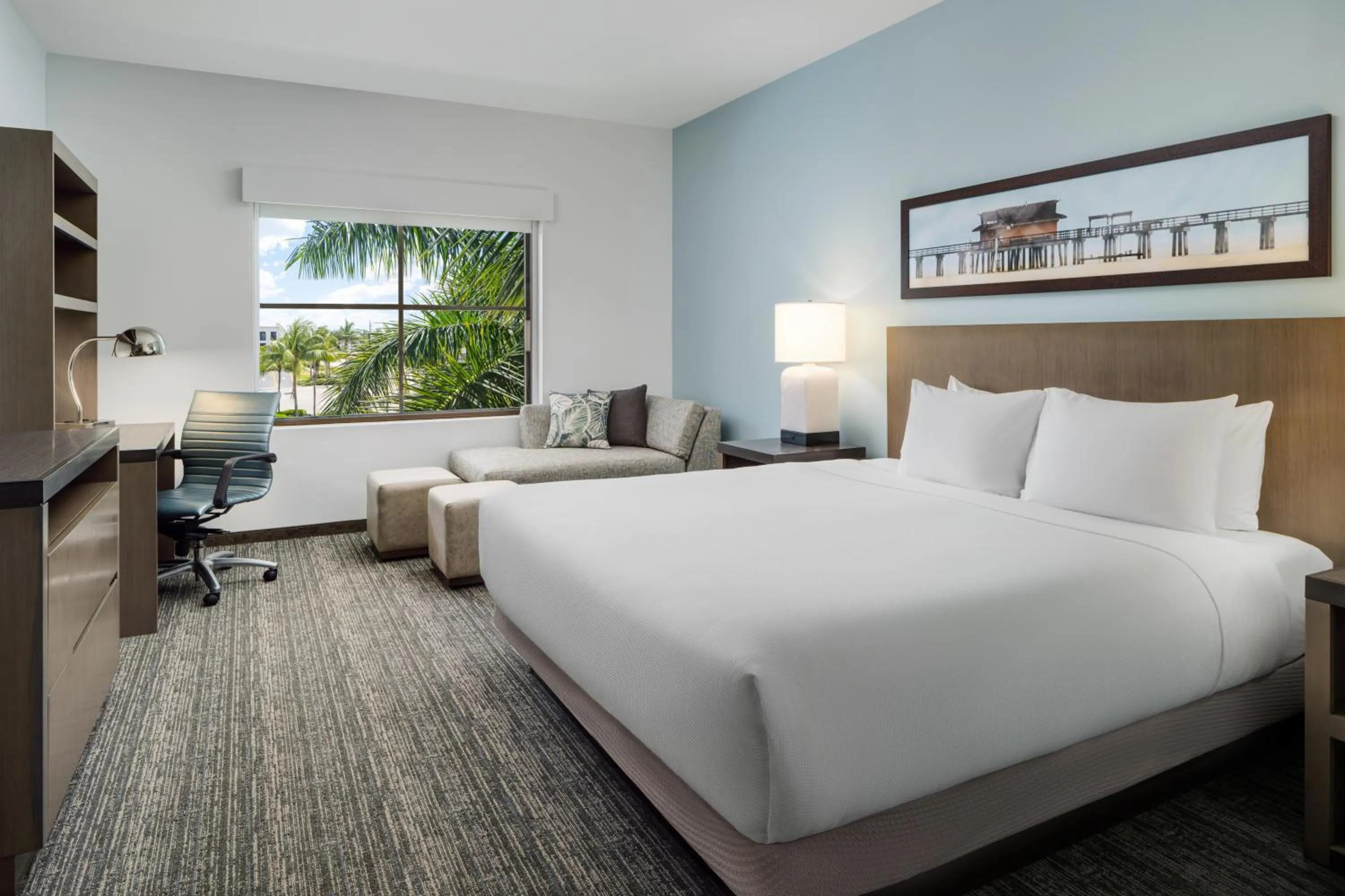 Bed in Hyatt House Naples 5th Avenue