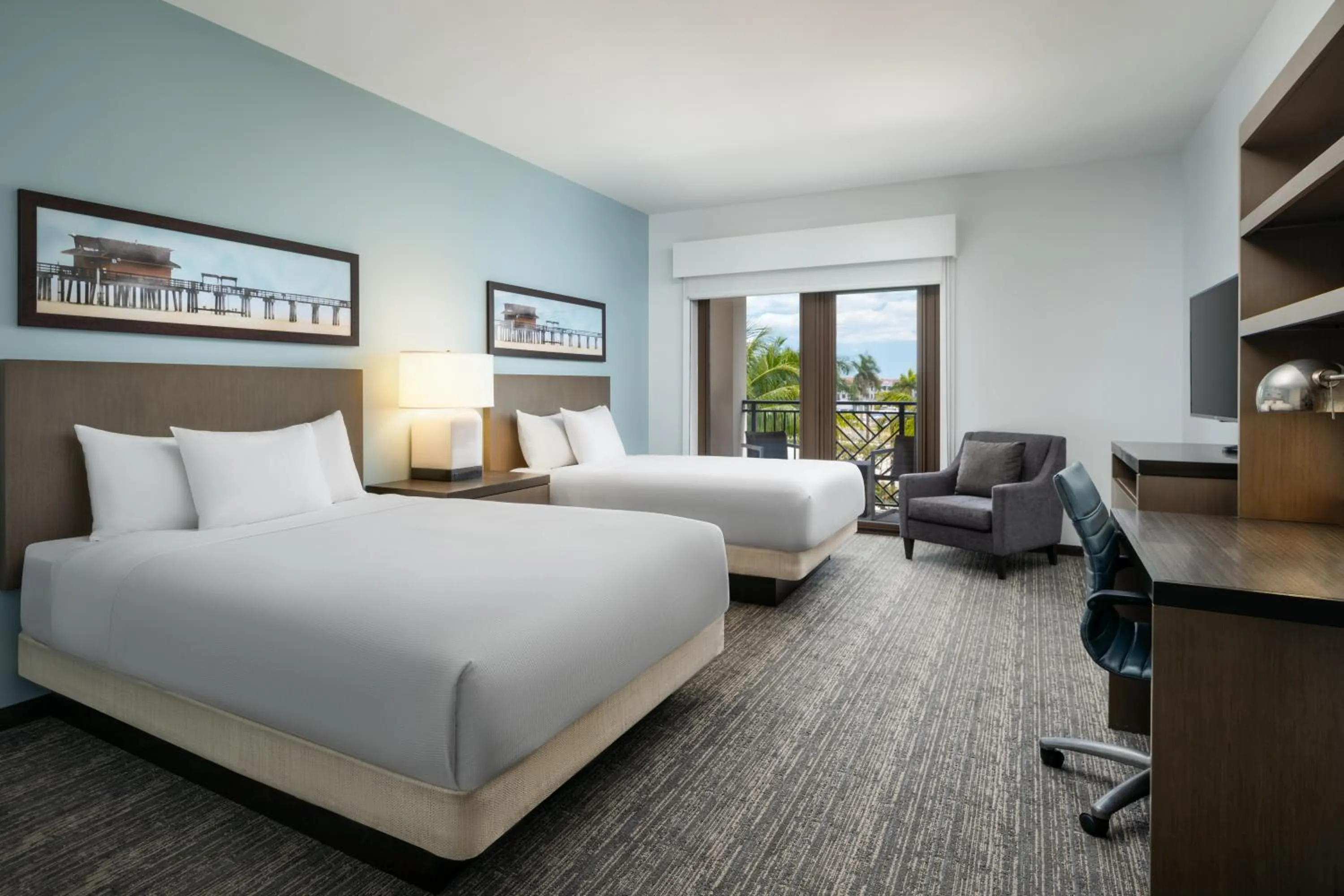 Bed in Hyatt House Naples 5th Avenue