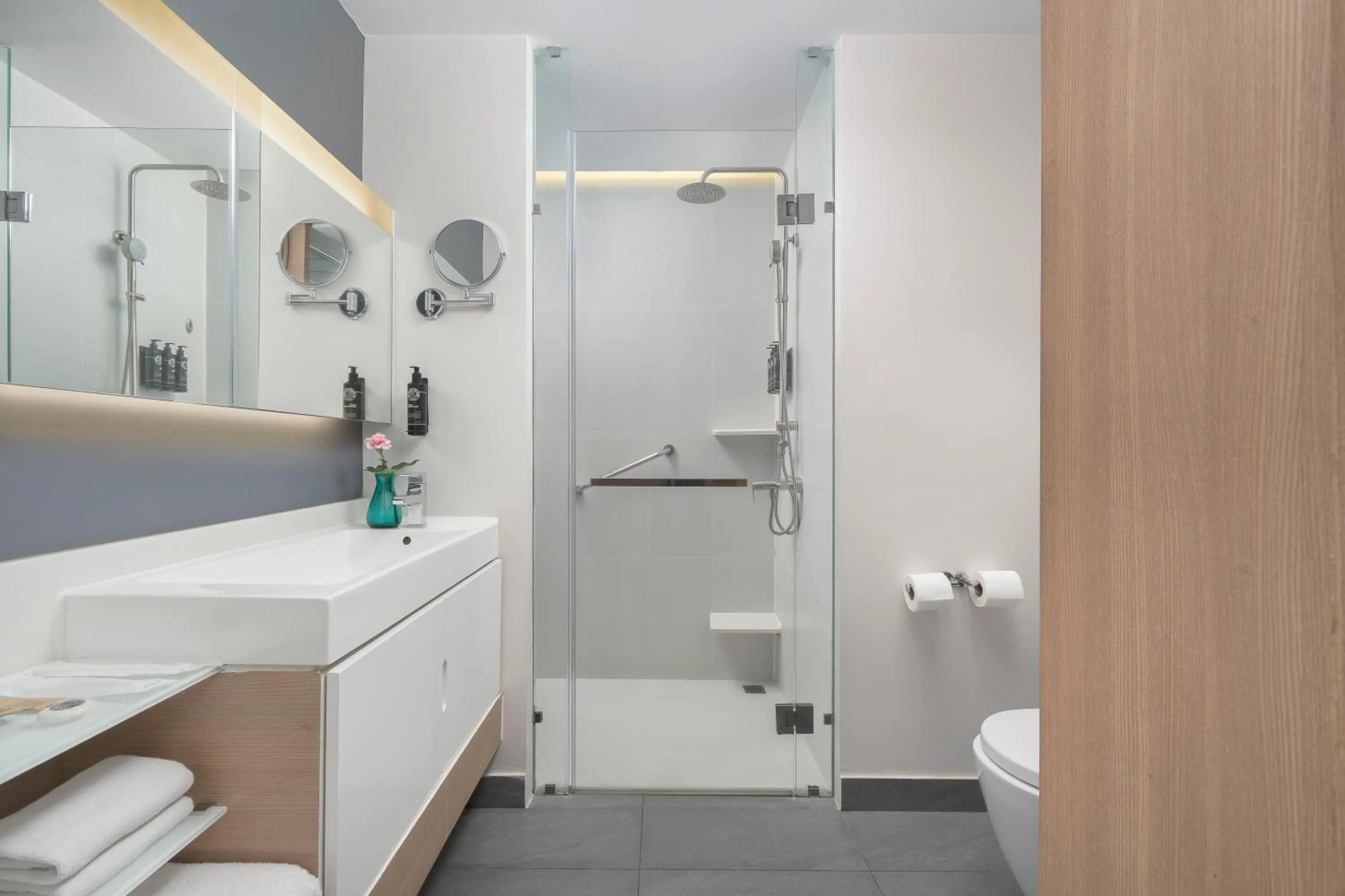 Bathroom in Andaman Beach Hotel Phuket - Handwritten Collection