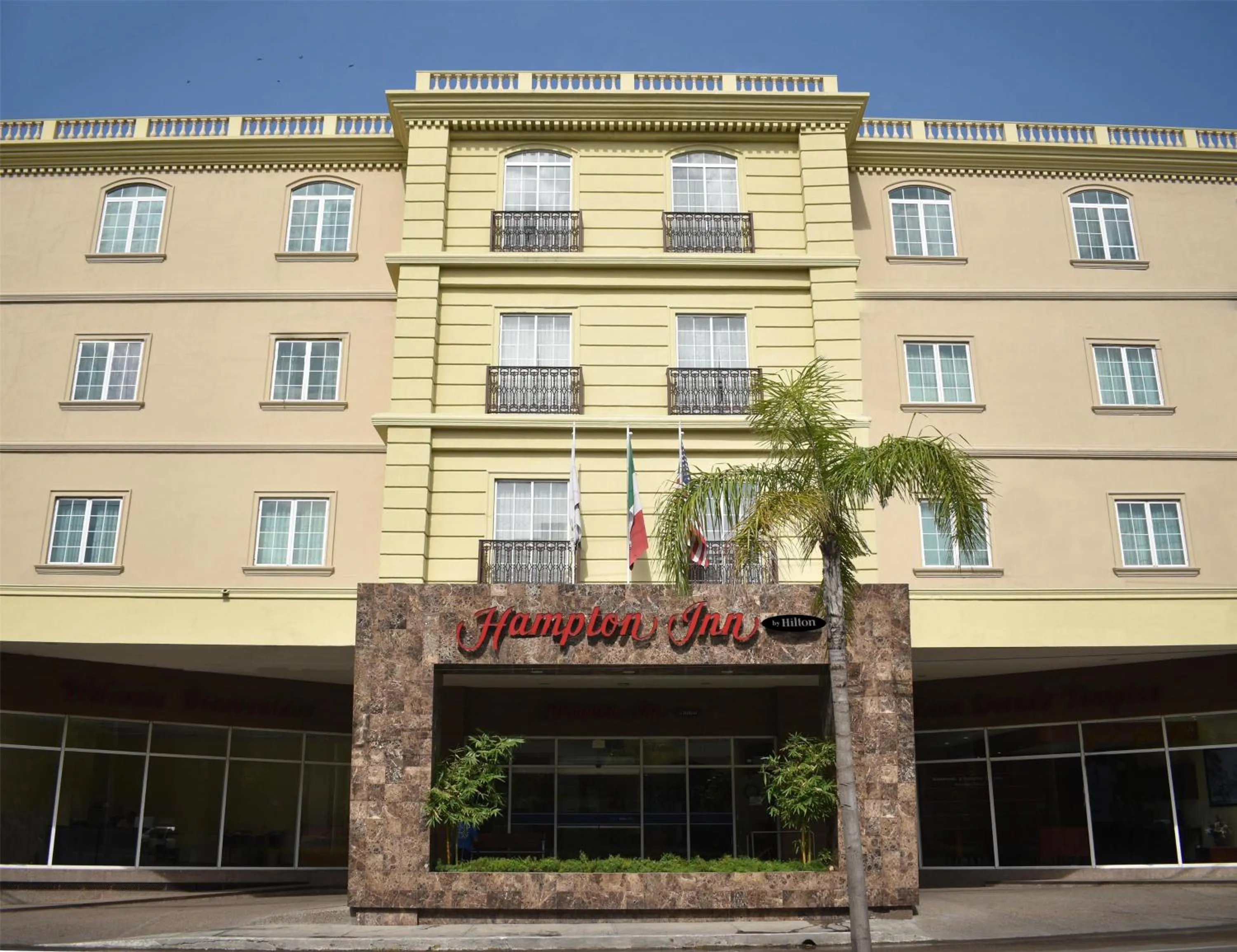 Property building in Hampton Inn Tampico Zona Dorada