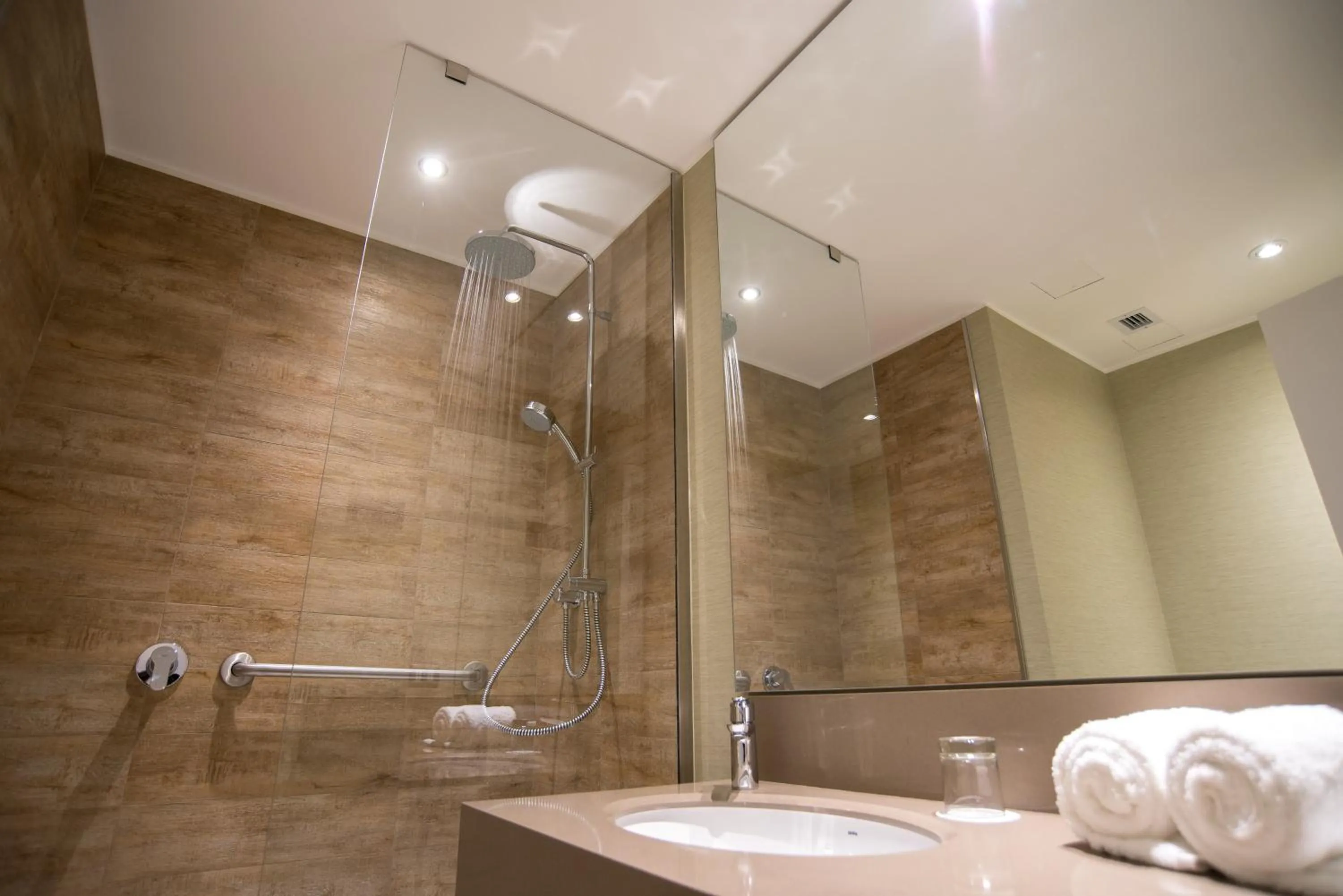 Bathroom in Mercure Concepcion